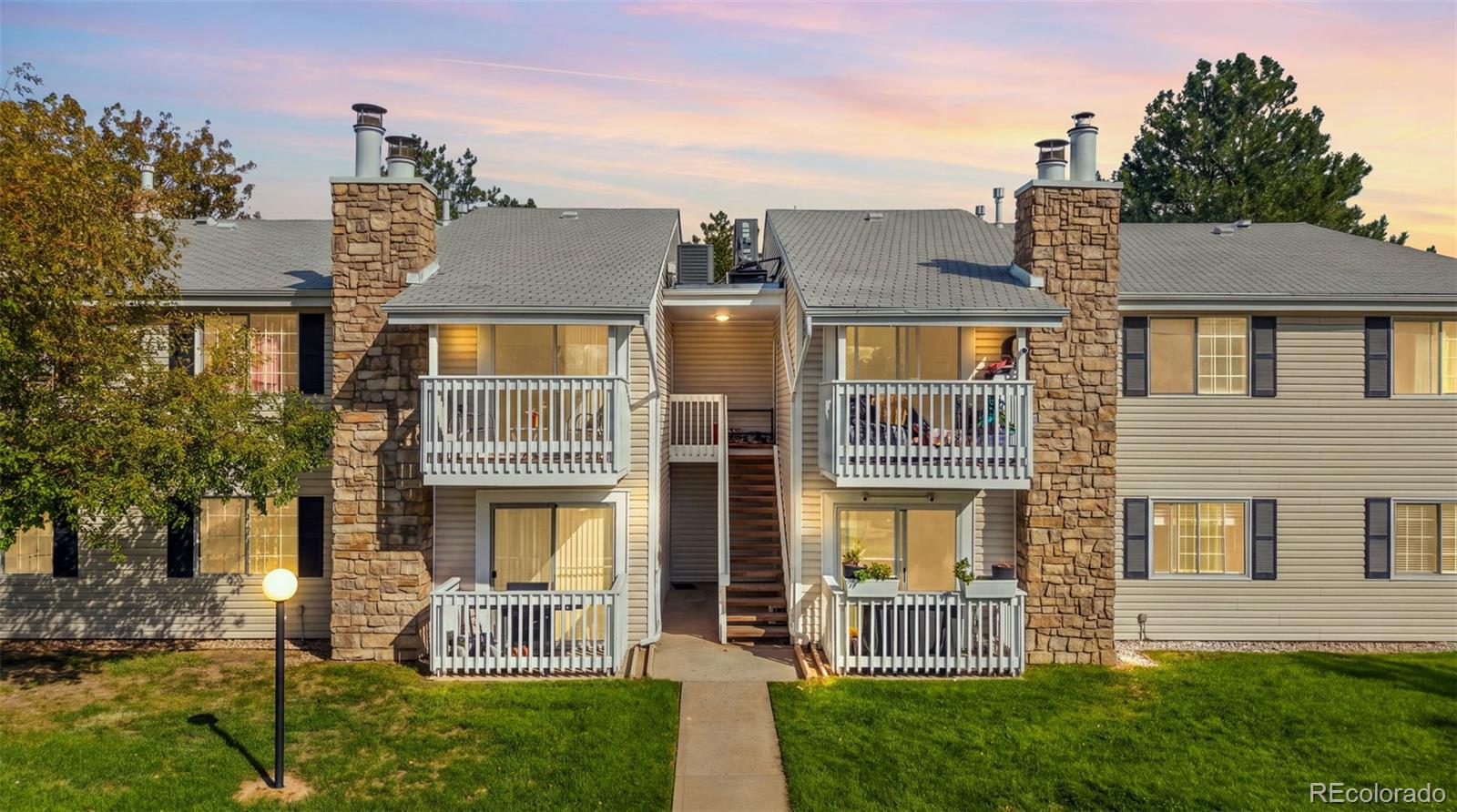  Aurora Condo / Townhome | MLS #: 994869814483 E Jewell Avenue 104, Aurora Beds: 2 Baths: 2 Price: $260,000
