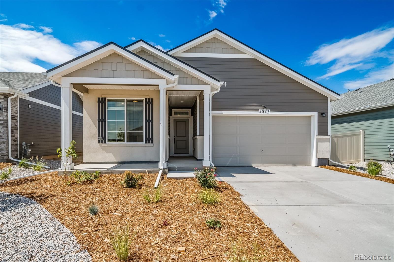  Aurora Home | MLS #: 998218522204 E 49th Place, Aurora Beds: 2 Baths: 2 Price: $564,999