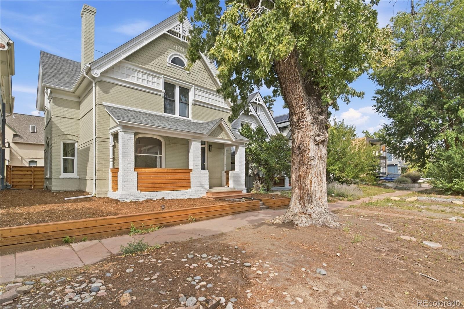  Denver Home | MLS #: 166831185 S Sherman Street, Denver Beds: 3 Baths: 3 Price: $875,000