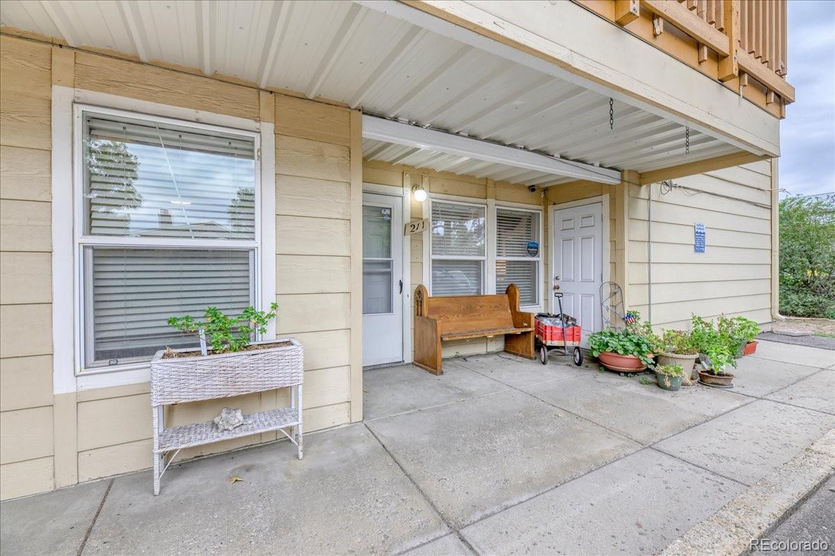  Littleton Condo / Townhome | MLS #: 43521327132 S Bryant Street 211, Littleton Beds: 2 Baths: 2 Price: $169,000