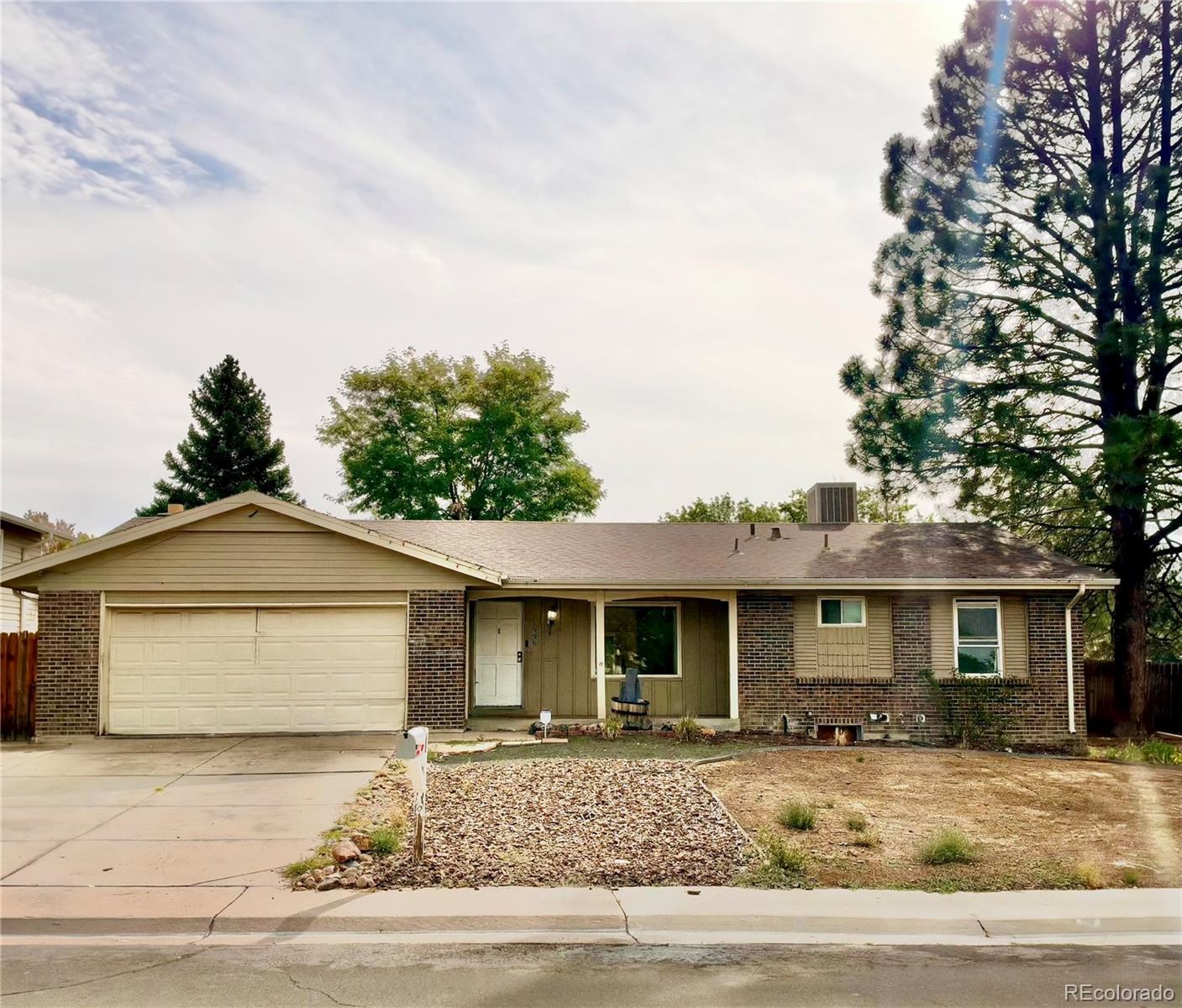  Aurora Home | MLS #: 79108481996 S Olathe Street, Aurora Beds: 6 Baths: 3 Price: $384,900