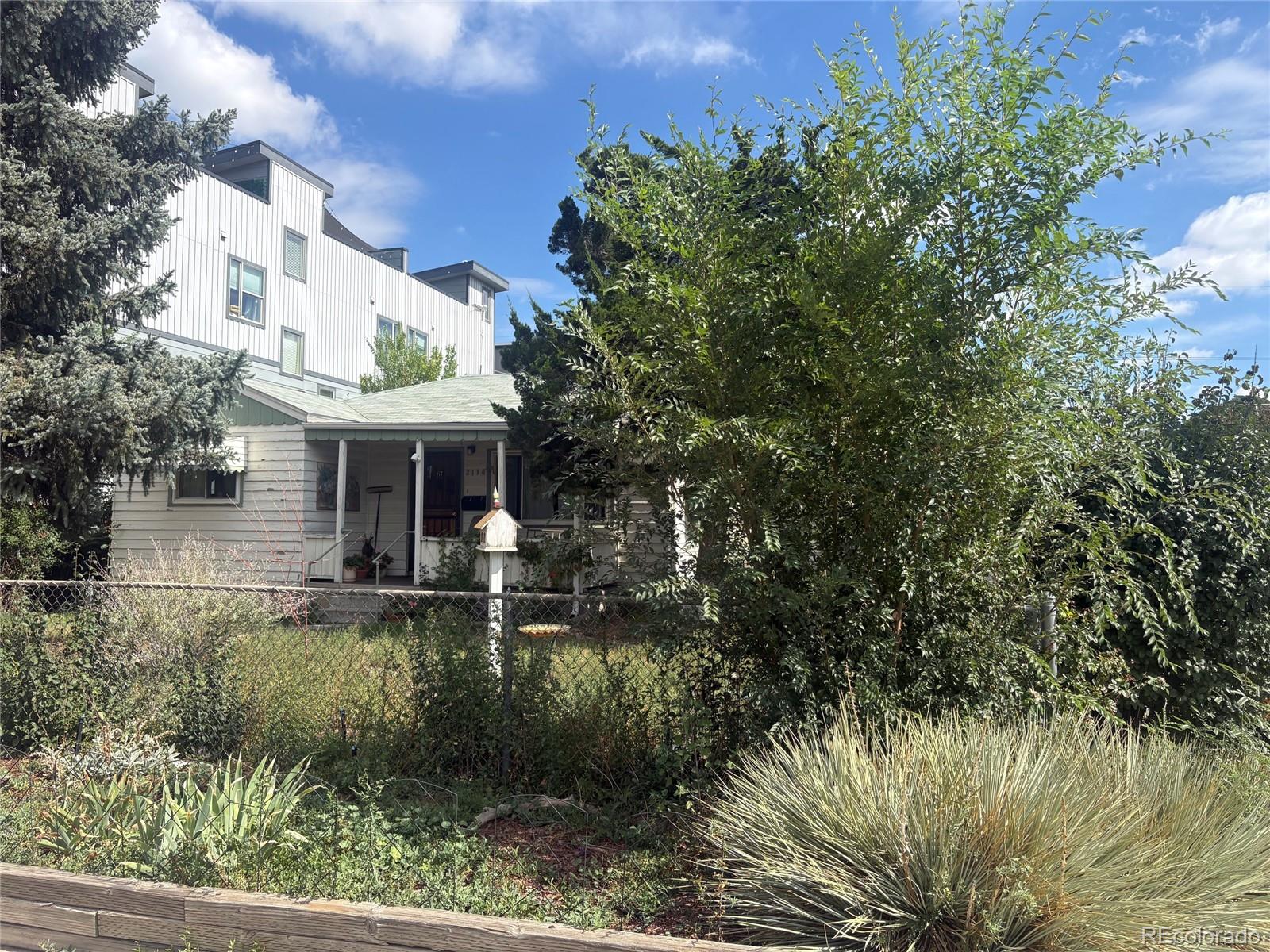  Denver Home | MLS #: 20406922196 S Birch Street, Denver Beds: 2 Baths: 2 Price: $450,000