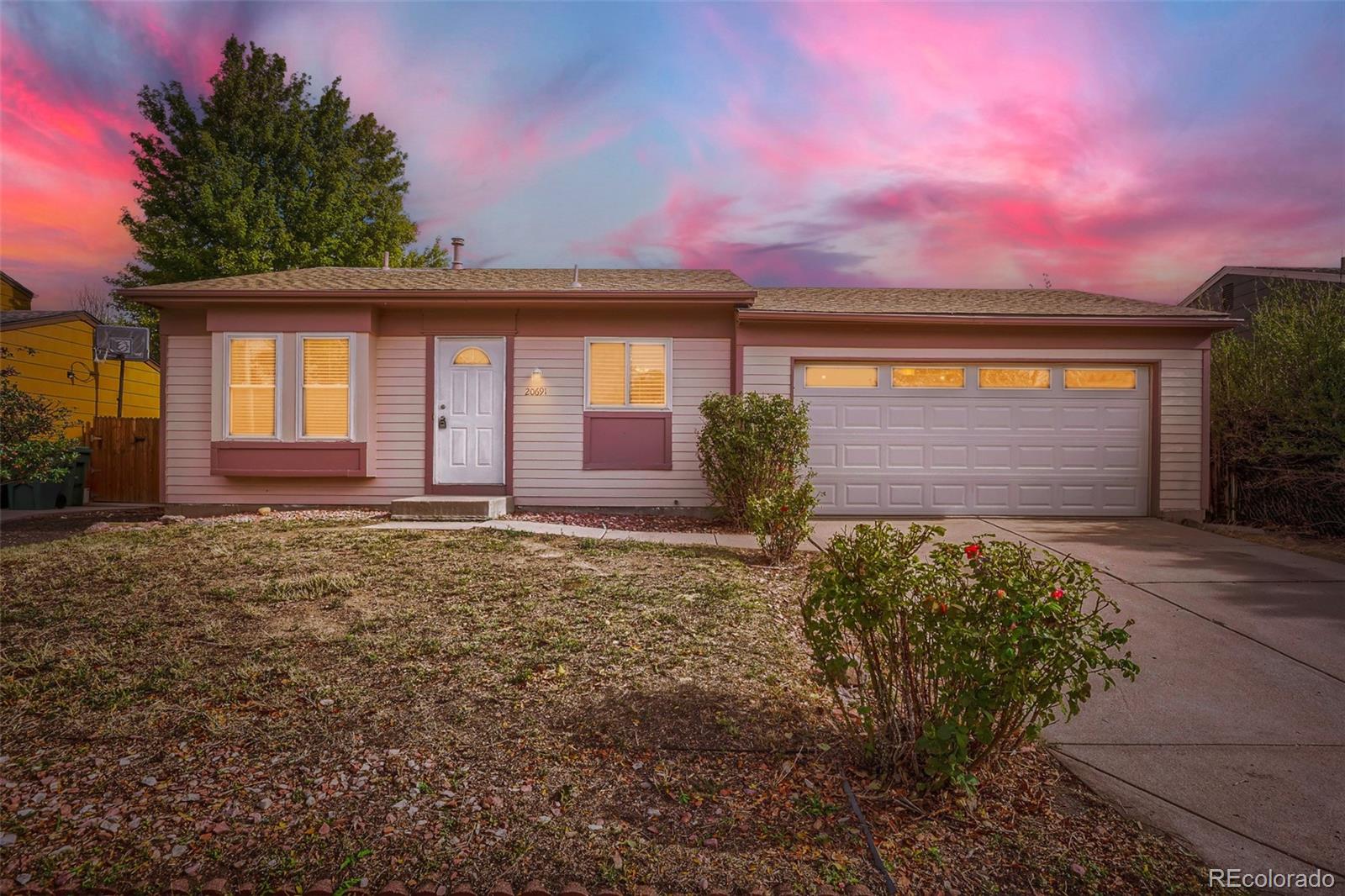  Aurora Home | MLS #: 284950120691 E Buchanan Drive, Aurora Beds: 2 Baths: 1 Price: $350,000