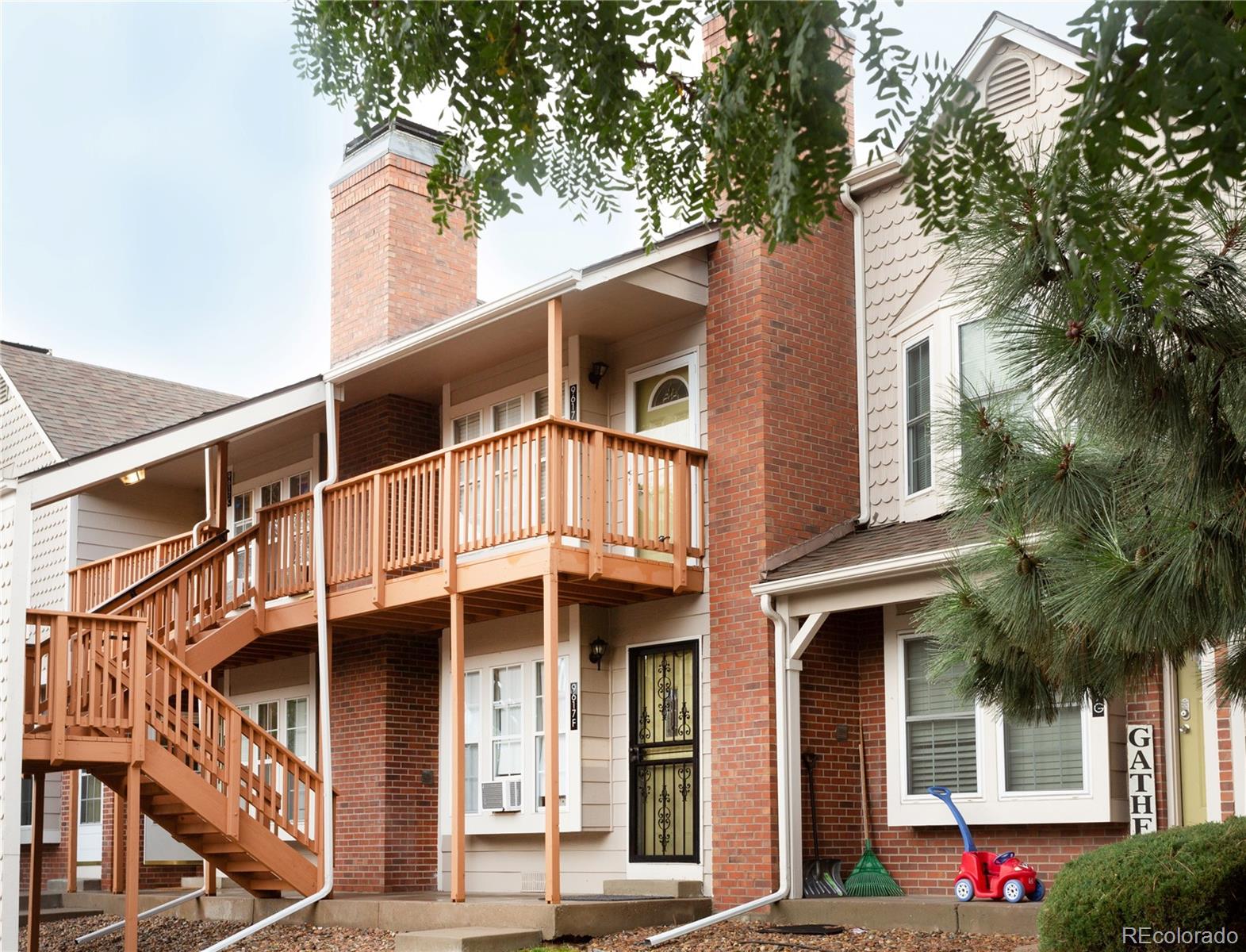 Dakota Station Littleton Condo / Townhome | MLS #: 65724549617 W Chatfield Avenue E, Littleton Beds: 1 Baths: 1 Price: $254,900