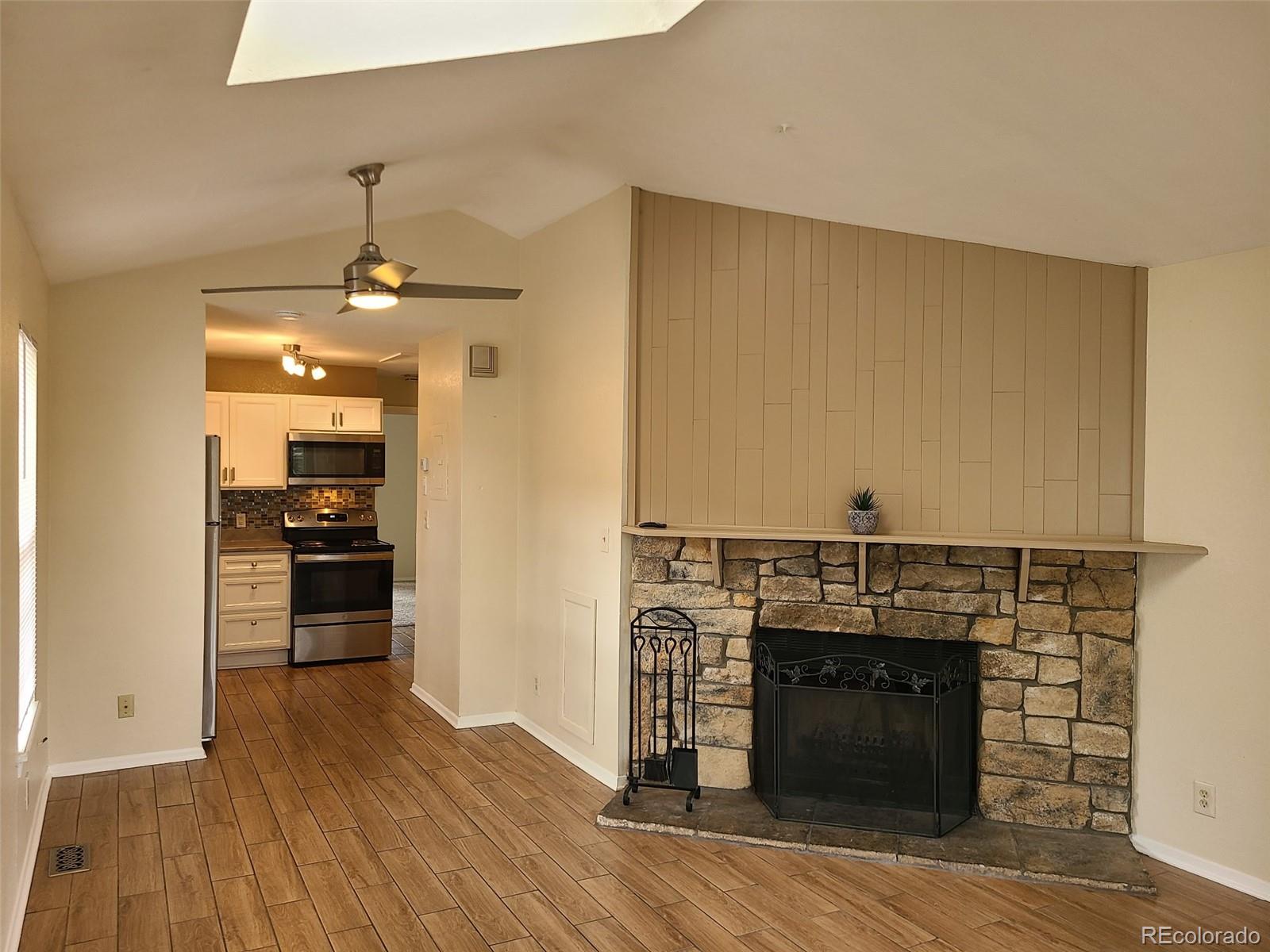 aurora&nbsp; House Search Picture