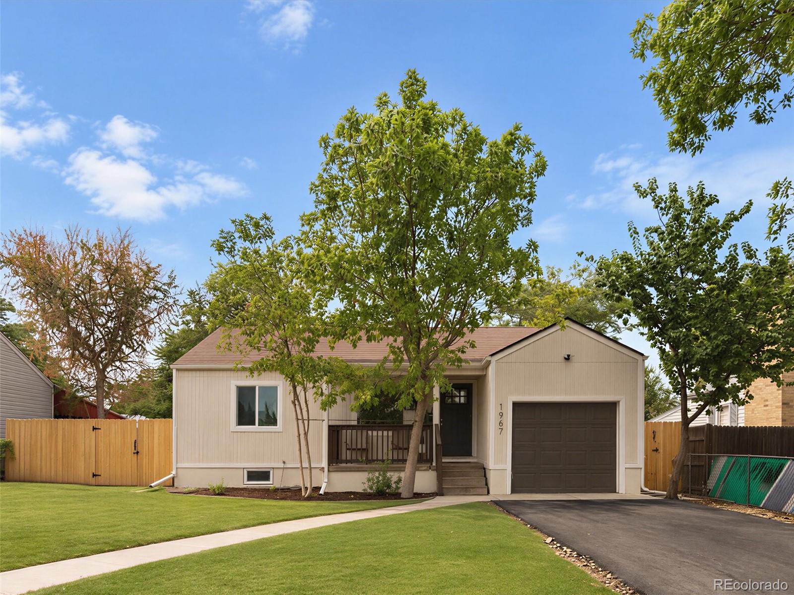  Aurora Home | MLS #: 38148951967  Macon Street, Aurora Beds: 3 Baths: 2 Price: $400,000