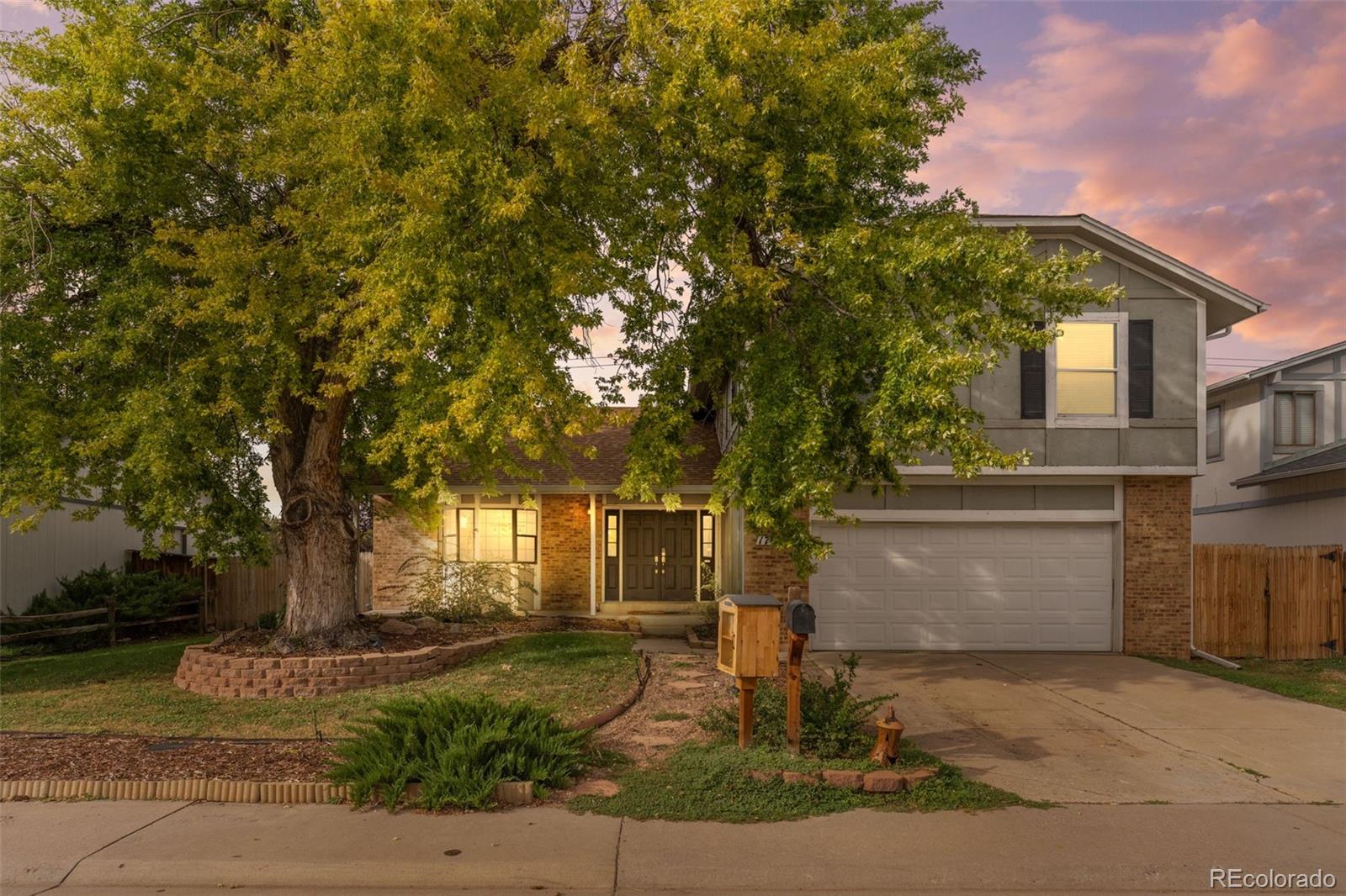  Centennial Home | MLS #: 211879917797 E Belleview Place, Centennial Beds: 3 Baths: 3 Price: $595,000