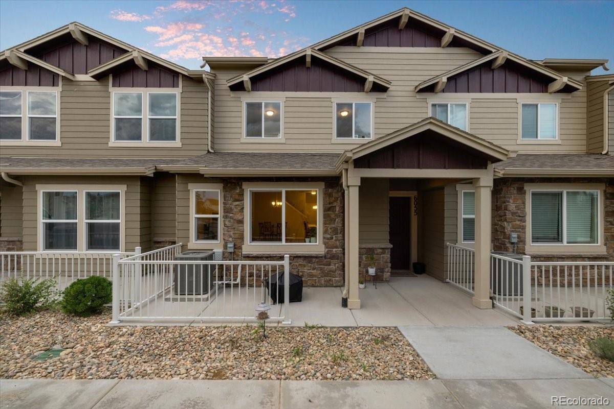  Colorado Springs Condo / Townhome | MLS #: 43511656055  White Wolf Point , Colorado Springs Beds: 3 Baths: 3 Price: $325,000