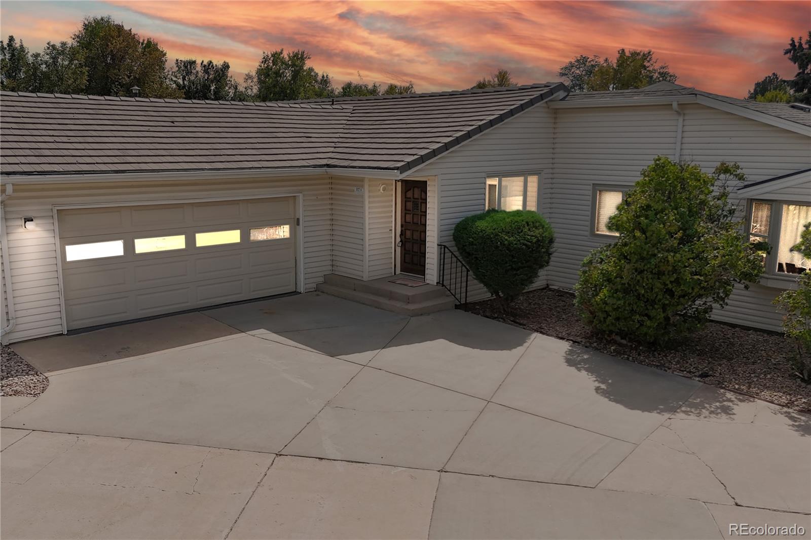  Brighton Home | MLS #: 3412204271 S 25th Avenue, Brighton Beds: 4 Baths: 3 Price: $440,000