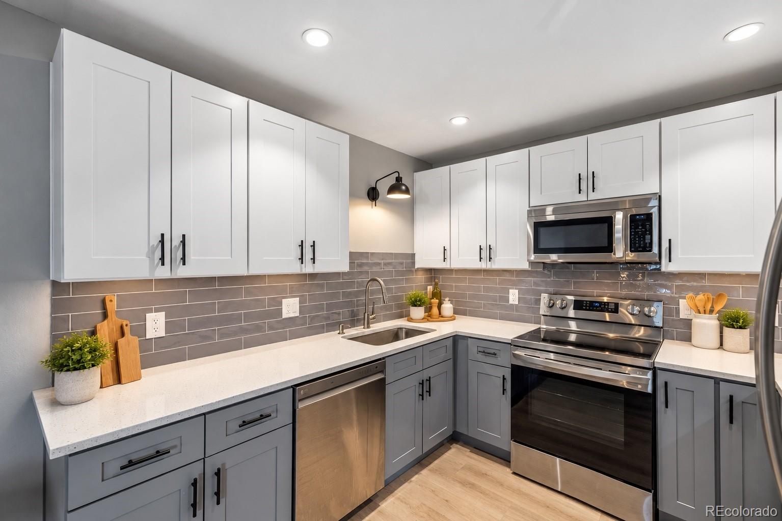  Denver Condo / Townhome | MLS #: 2843131775 S Alton Way 5D, Denver Beds: 2 Baths: 2 Price: $259,900