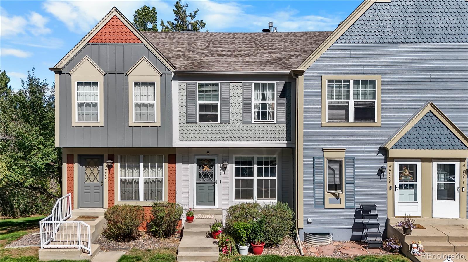  Lakewood Home | MLS #: 55754289661 W Cornell Place, Lakewood Beds: 3 Baths: 3 Price: $375,000