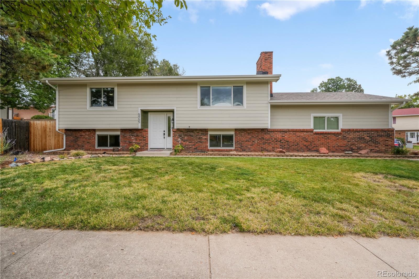 Colorado Springs Home | MLS #: 46425695955 N Union Boulevard, Colorado Springs Beds: 4 Baths: 2 Price: $425,000
