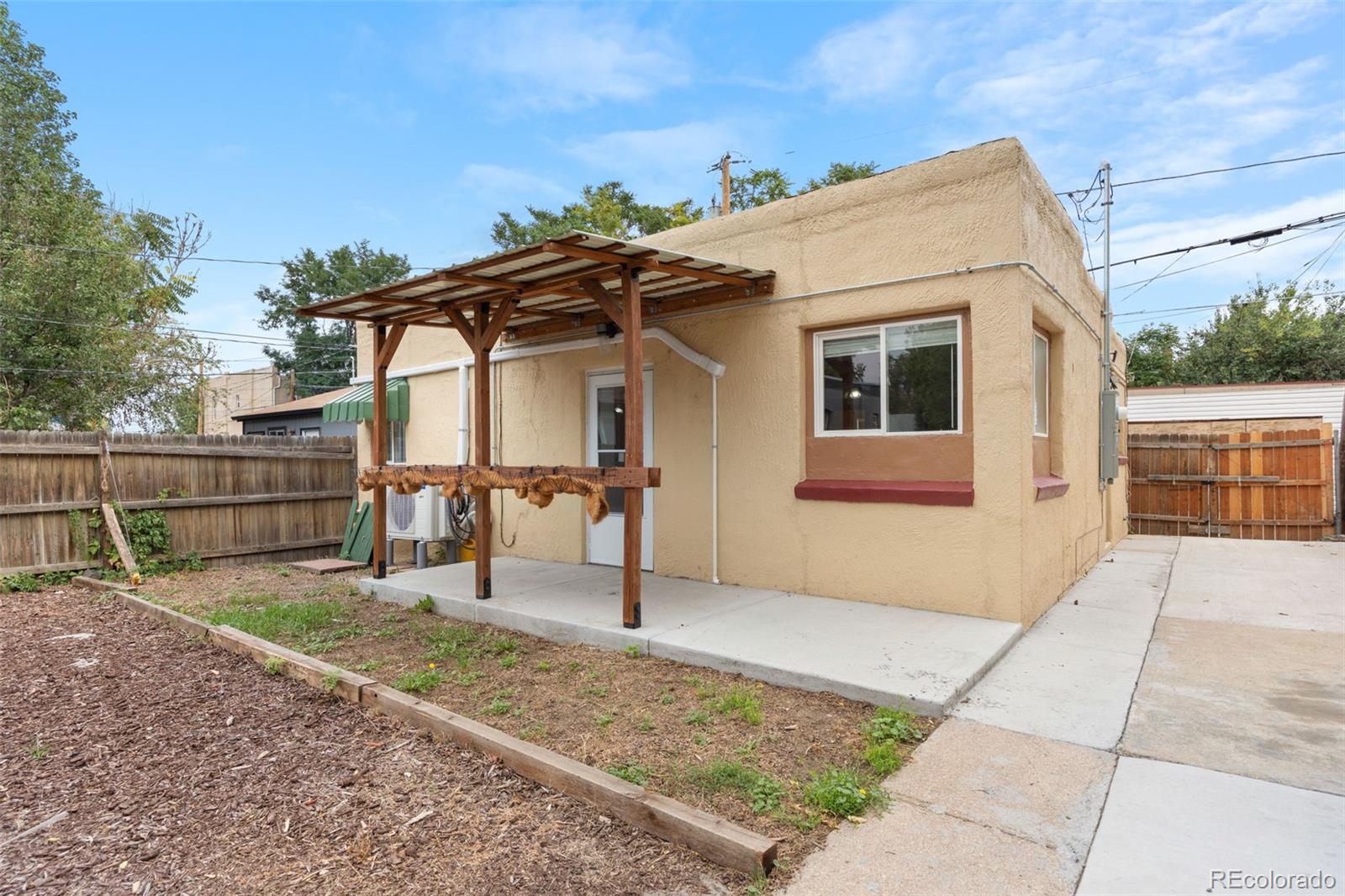  Denver Home | MLS #: 57675093126 N Race Street, Denver Beds: 2 Baths: 1 Price: $400,000