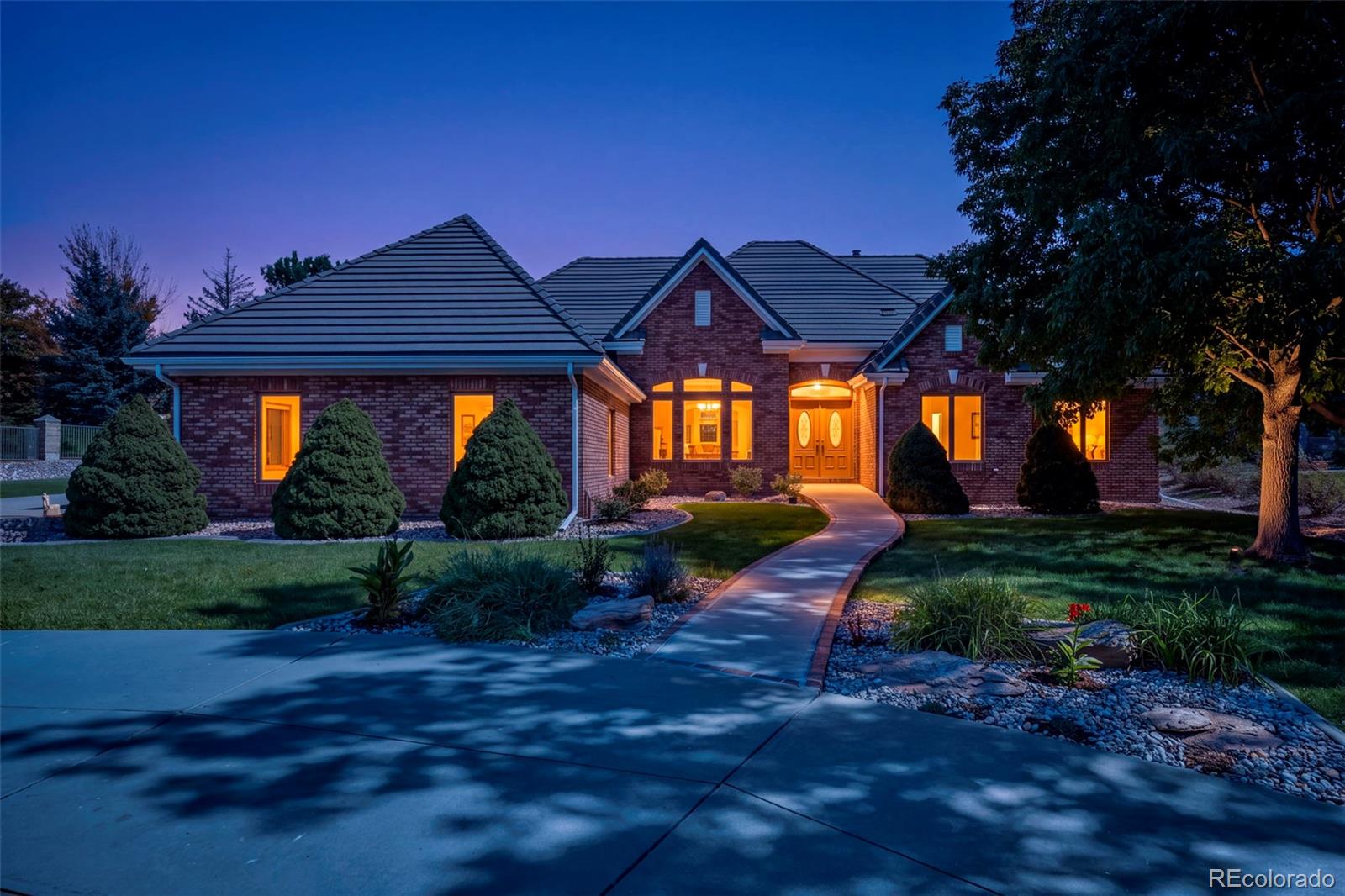 Saddle Rock Golf Club Aurora Home | MLS #: 35752687152 S Perth Street, Aurora Beds: 3 Baths: 4 Price: $1,150,000