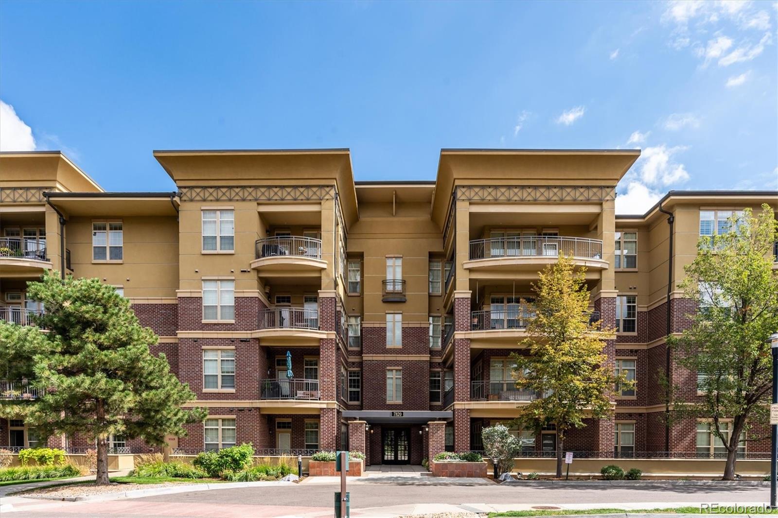  Englewood Condo / Townhome | MLS #: 93182177820  Inverness Boulevard 312, Englewood Beds: 2 Baths: 2 Price: $749,000