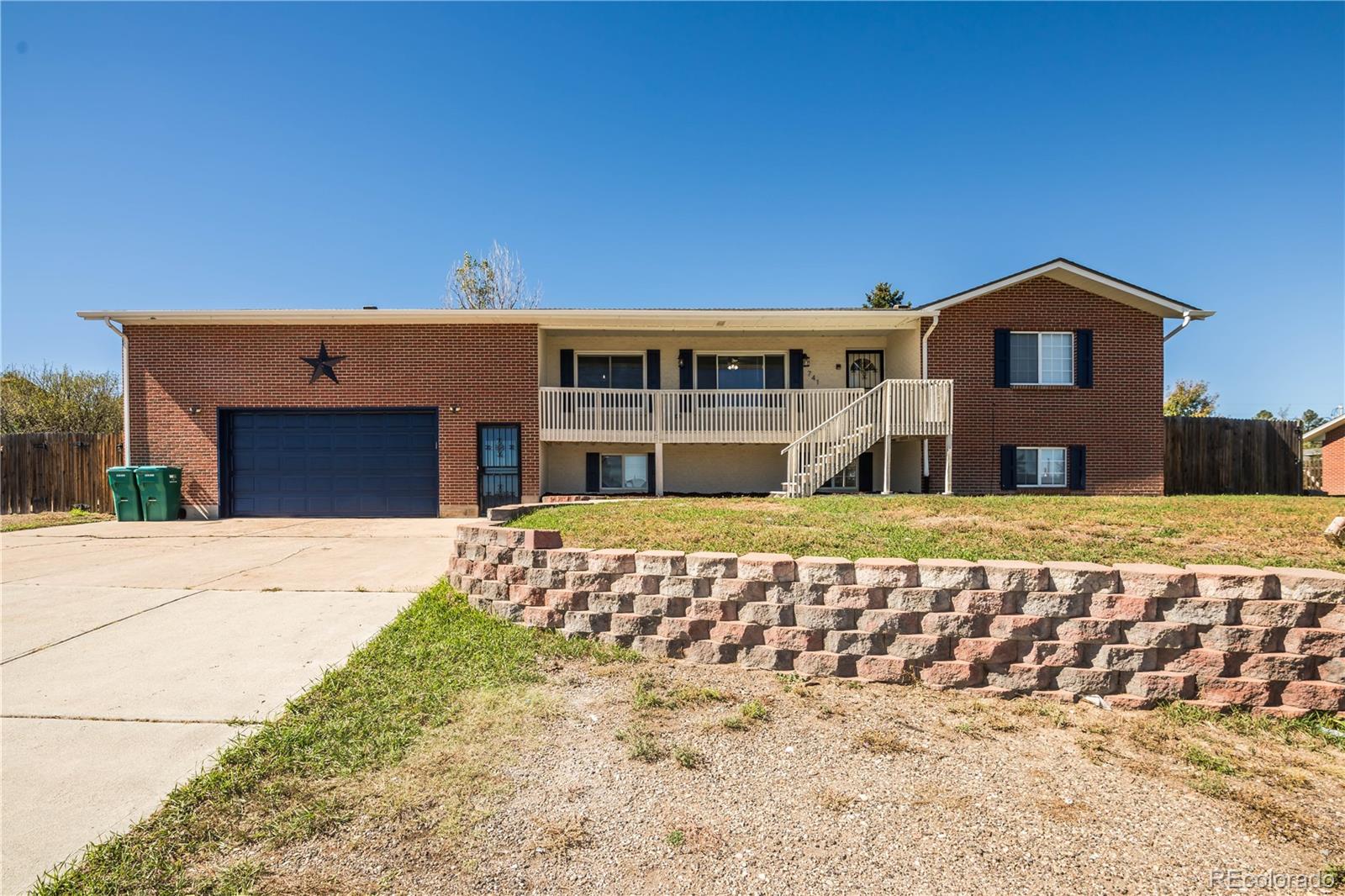  Elizabeth Home | MLS #: 7478242741 S Paddock Street, Elizabeth Beds: 6 Baths: 4 Price: $549,973