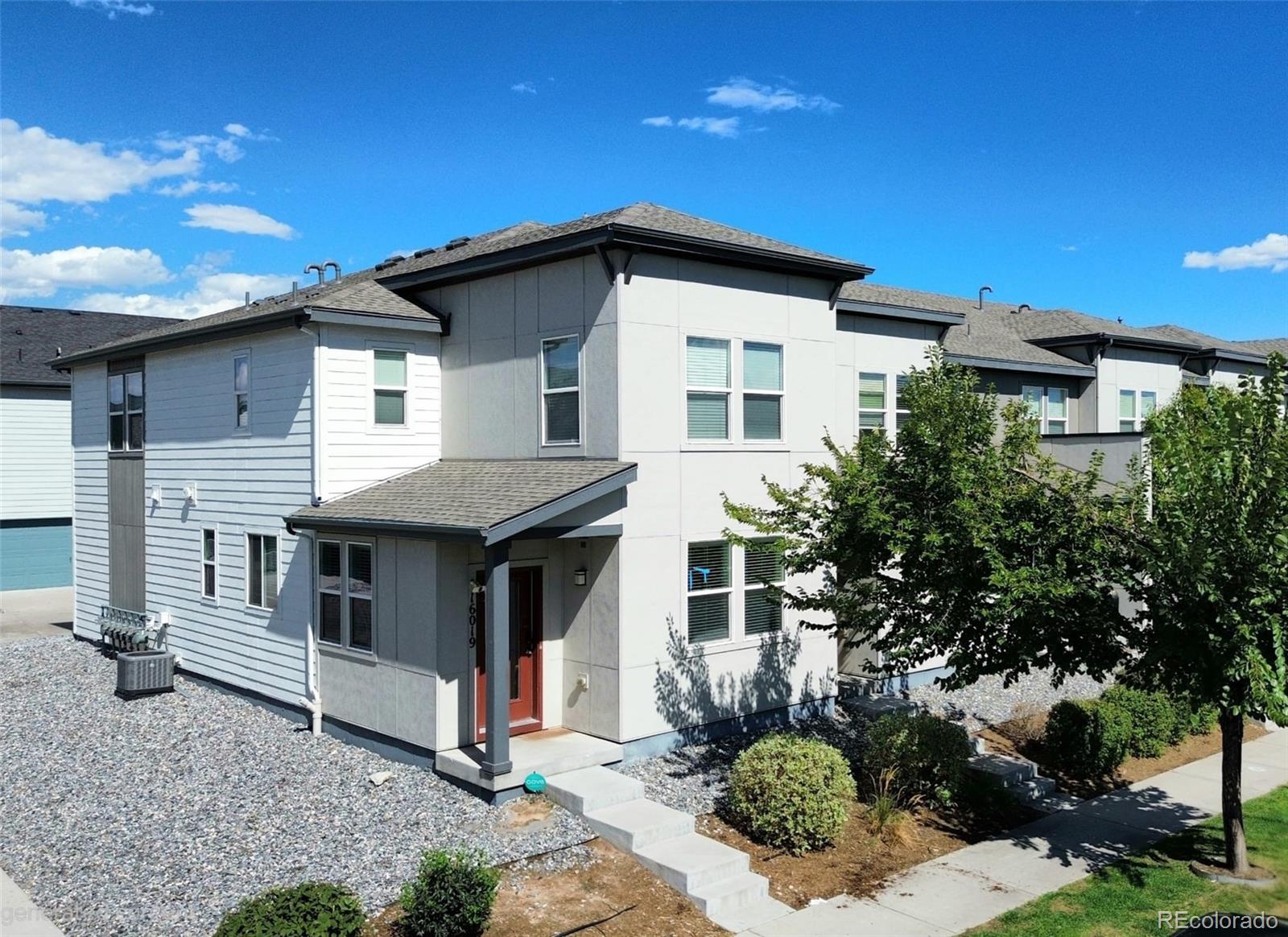  Denver Condo / Townhome | MLS #: 326062816019 E Elk Drive , Denver Beds: 3 Baths: 3 Price: $425,000