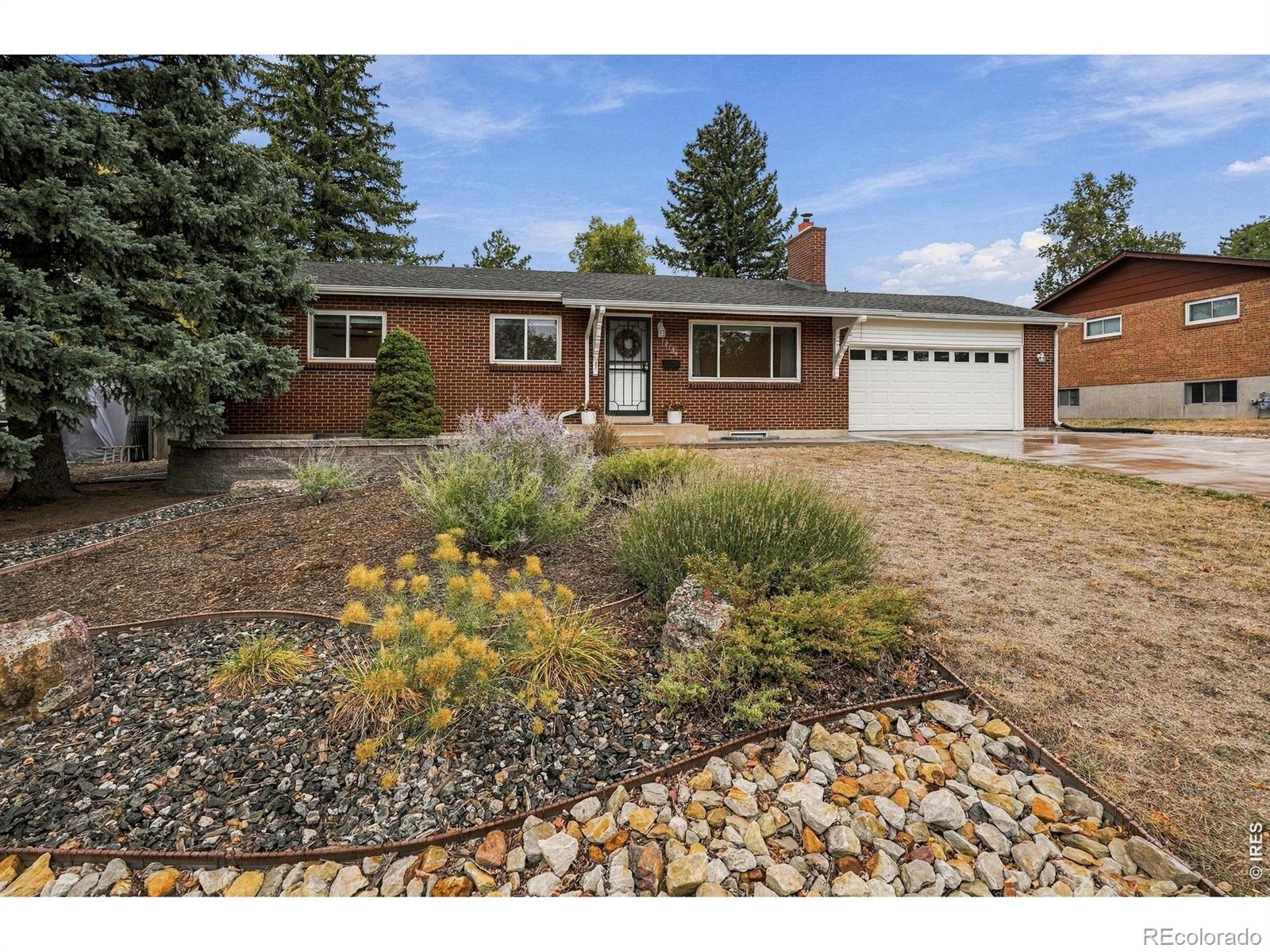 Green Mountain Lakewood Home | MLS #: 456789106979312154 W Maryland Drive, Lakewood Beds: 4 Baths: 3 Price: $695,000