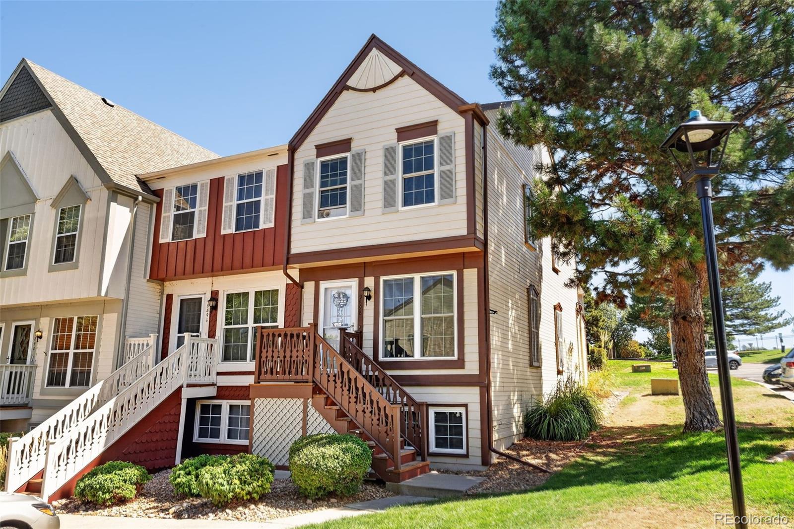 Victoria Village Lakewood Condo / Townhome | MLS #: 46677989898 W Cornell Place , Lakewood Beds: 2 Baths: 2 Price: $349,000