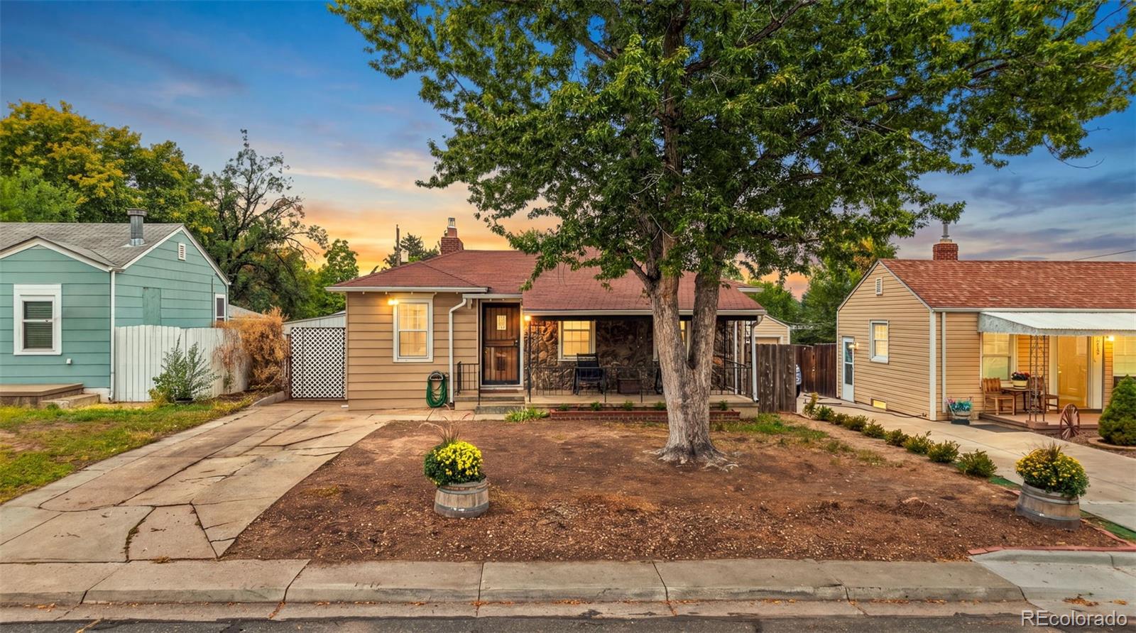 University Denver Home | MLS #: 72755161815 S Cook Street, Denver Beds: 2 Baths: 2 Price: $575,000