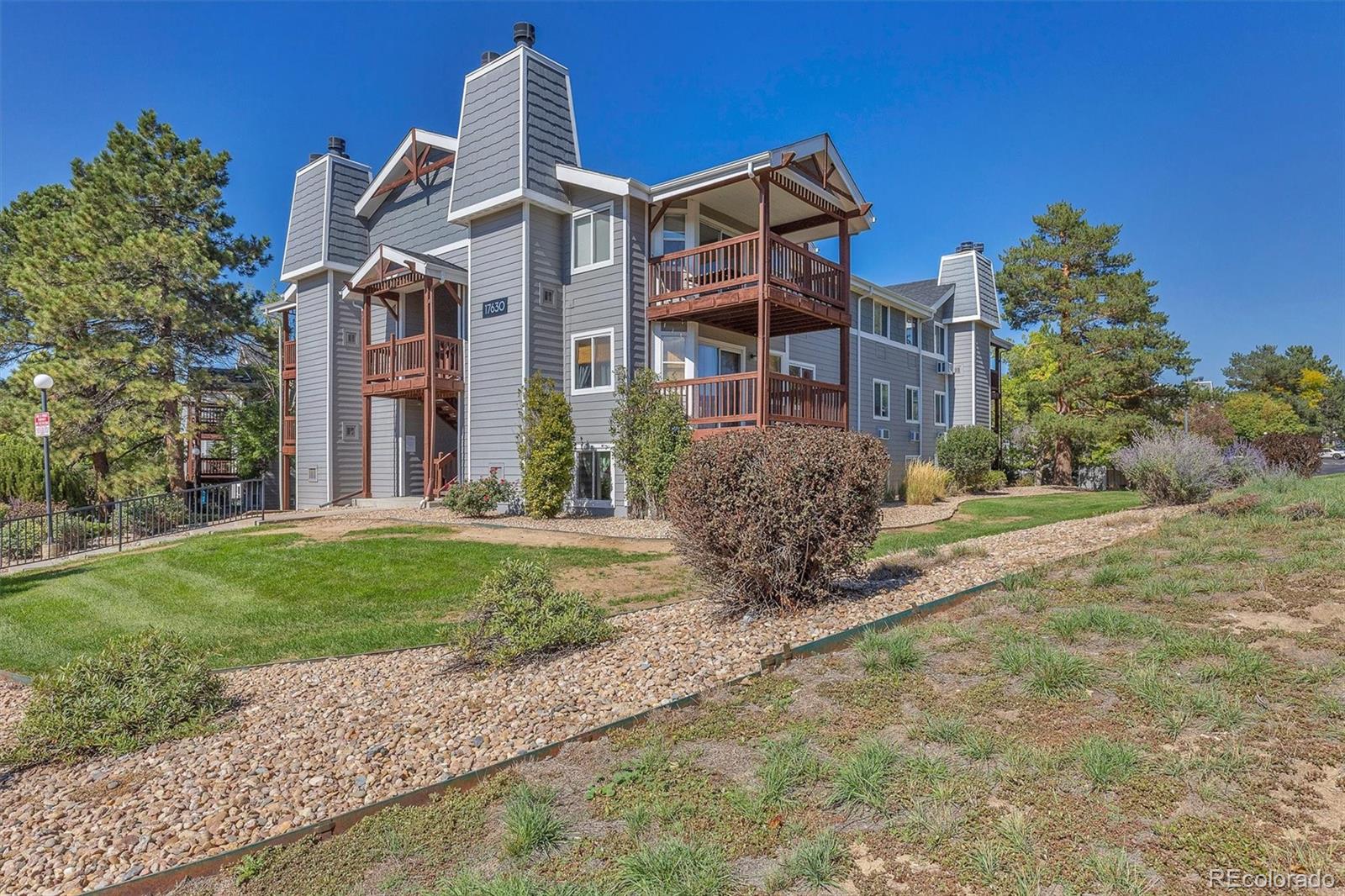 Victoria Crossing Aurora Condo / Townhome | MLS #: 306793617630 E Loyola Drive 1832L, Aurora Beds: 2 Baths: 2 Price: $215,000