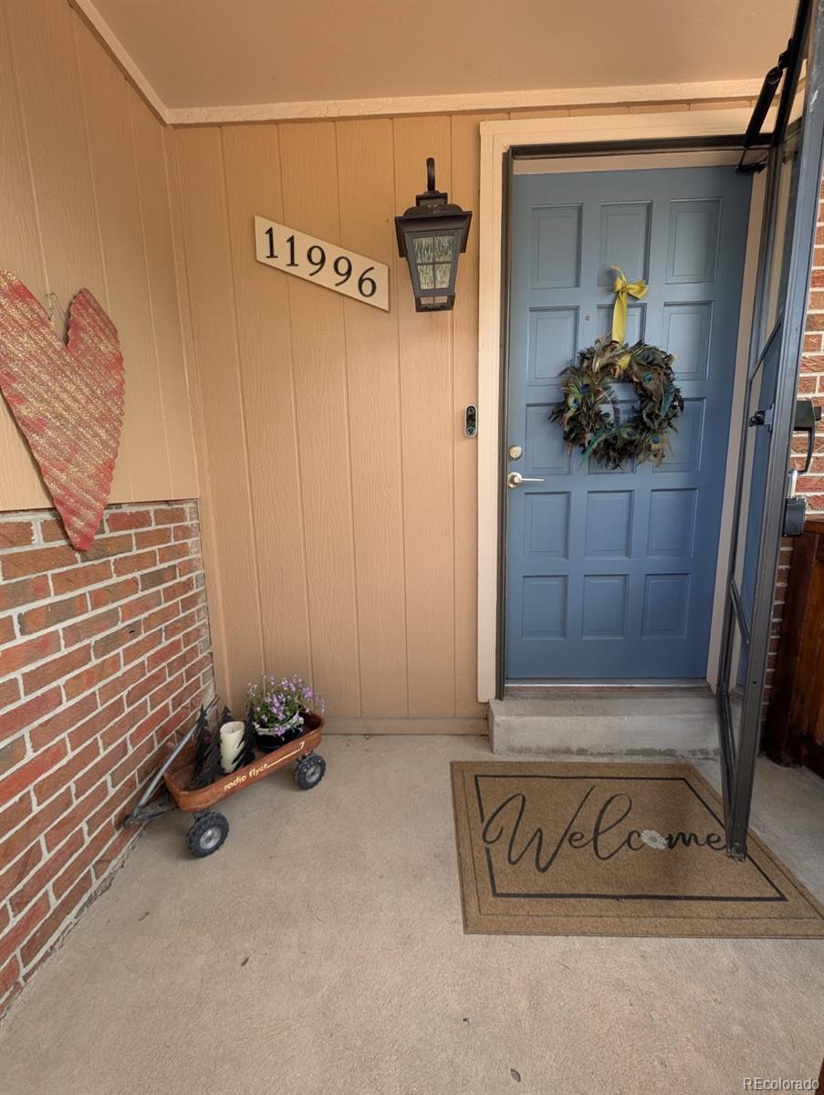  Aurora Home | MLS #: 279879911996 E Oregon Circle, Aurora Beds: 4 Baths: 3 Price: $515,000