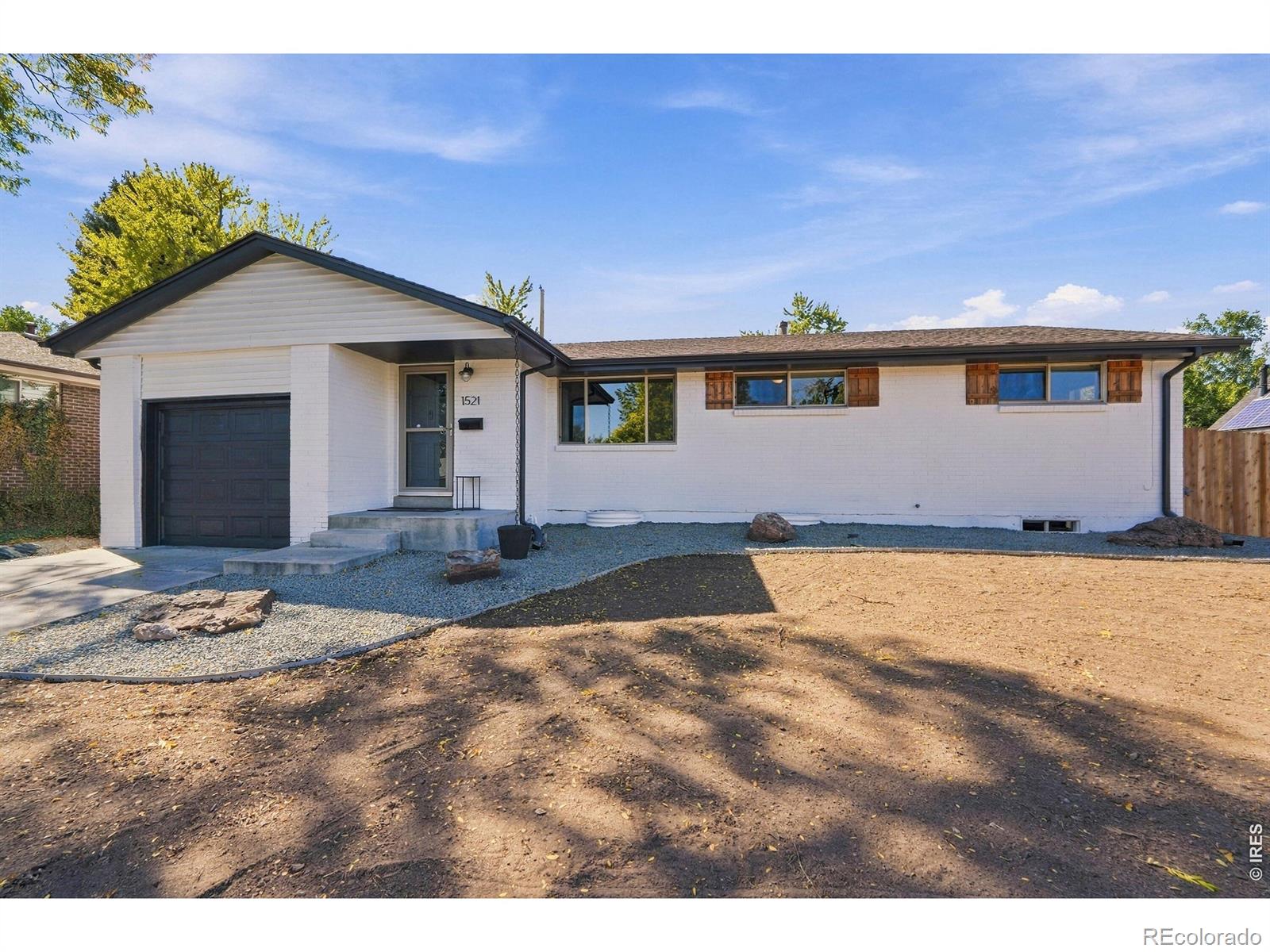  Lakewood Home | MLS #: 45678910699961521 S Carr Street, Lakewood Beds: 5 Baths: 3 Price: $590,000