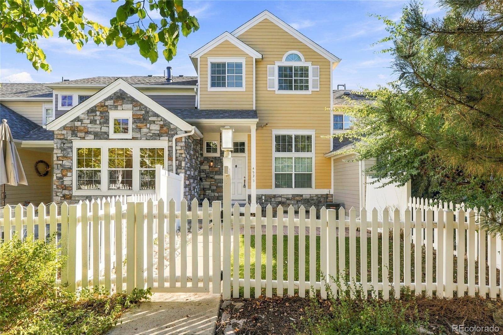 Broadlands Broomfield Condo / Townhome | MLS #: 69107234923  Grey Wolf Place , Broomfield Beds: 3 Baths: 3 Price: $478,900