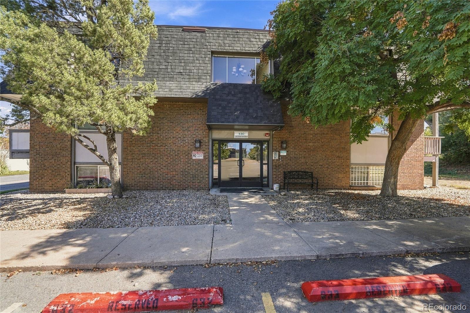  Centennial Condo / Townhome | MLS #: 8575027130 E Highline Circle 301, Centennial Beds: 2 Baths: 2 Price: $215,000