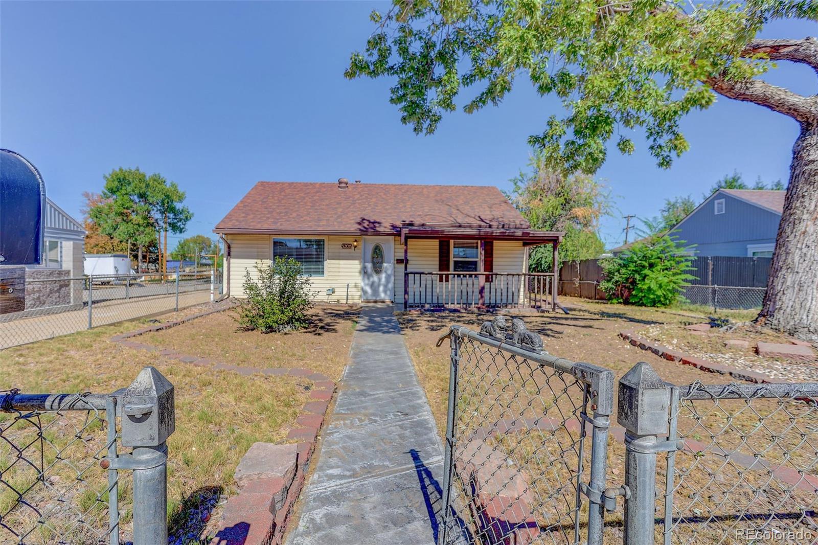  Commerce City Home | MLS #: 37786715205 E 60th Way, Commerce City Beds: 3 Baths: 2 Price: $381,500