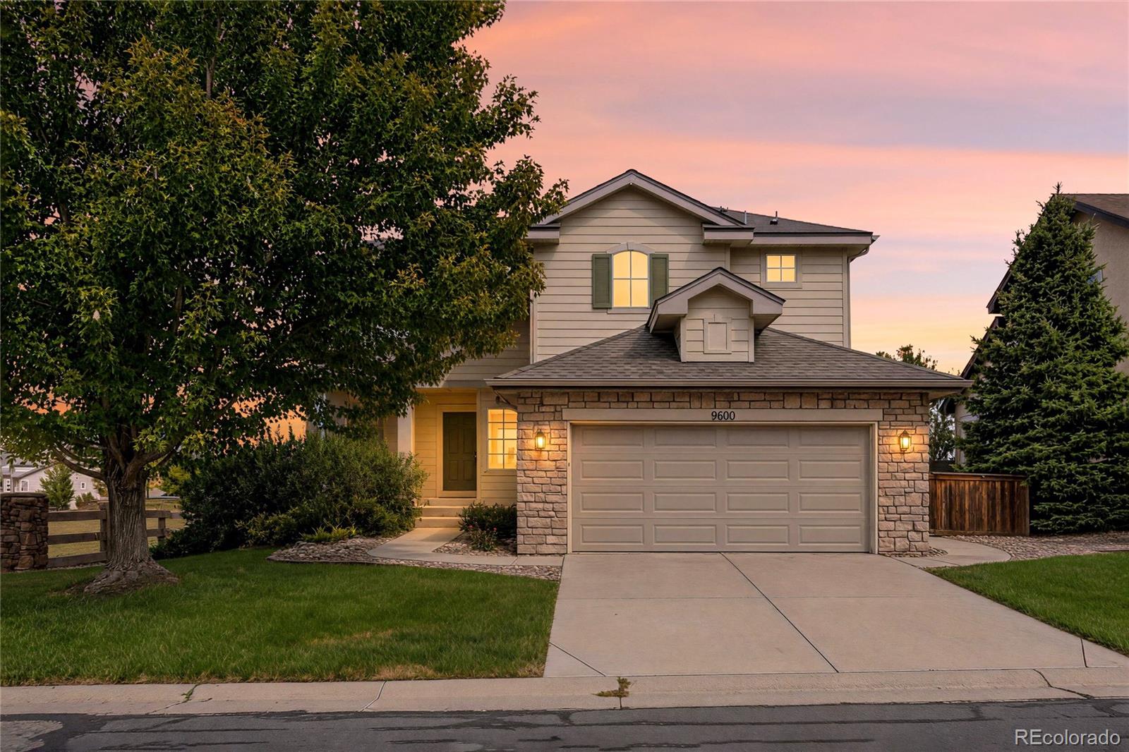  Littleton Home | MLS #: 25486469600 S Johnson Street, Littleton Beds: 3 Baths: 3 Price: $690,000