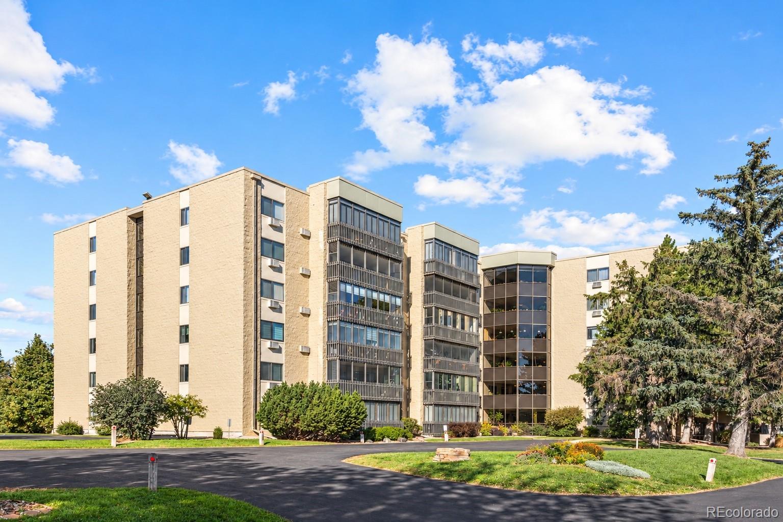 Heather Gardens Aurora Condo / Townhome | MLS #: 878423414001 E Marina Drive 505, Aurora Beds: 2 Baths: 2 Price: $350,000