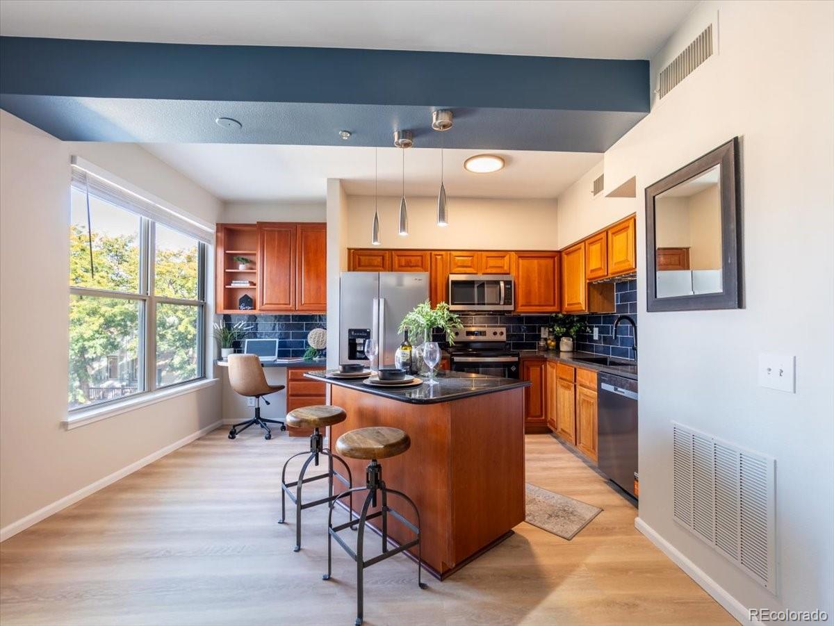  Denver Condo / Townhome | MLS #: 5687061837 E 17th Avenue 2A, Denver Beds: 1 Baths: 1 Price: $299,000