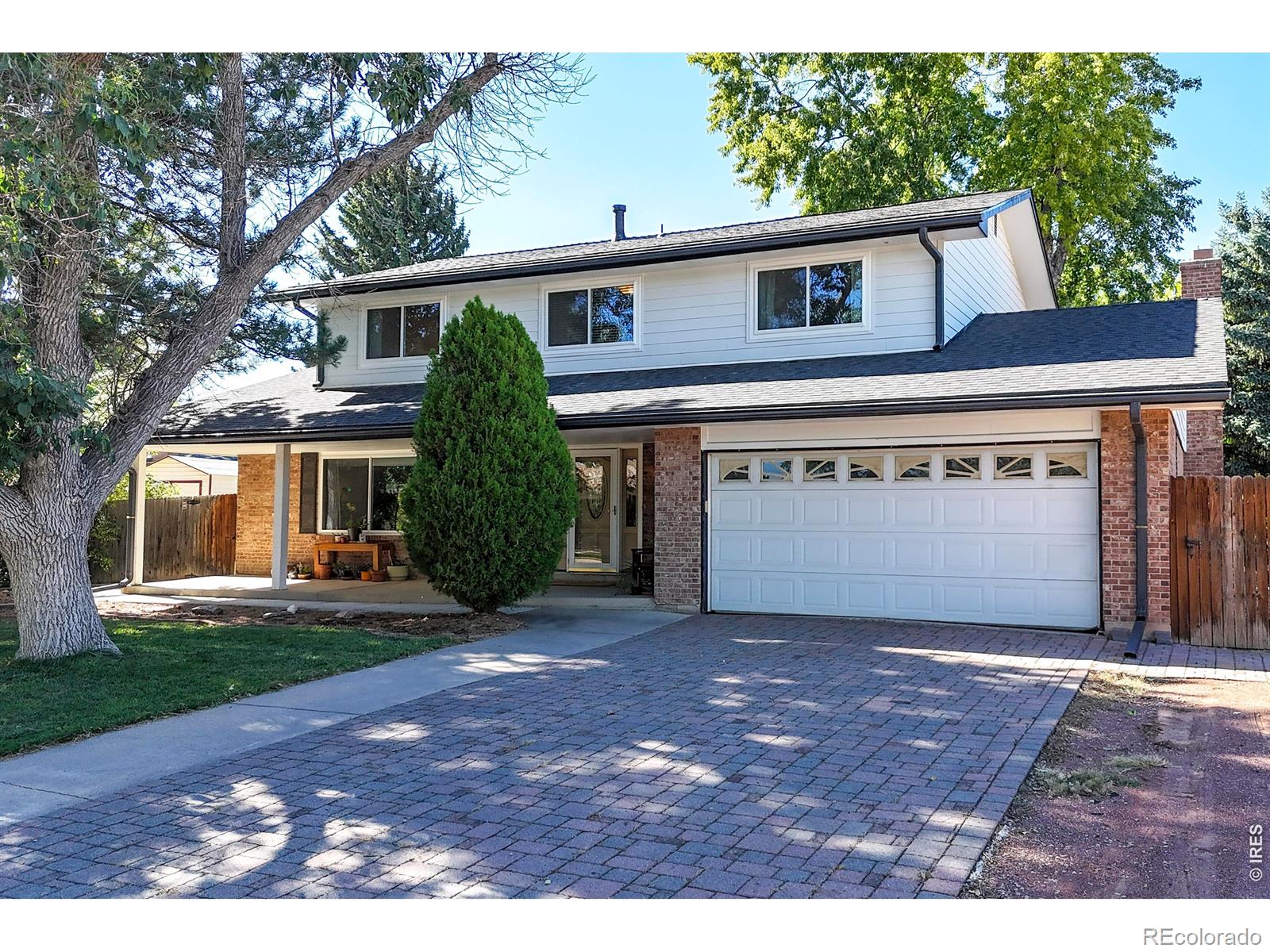  Littleton Home | MLS #: 45678910700897143 S Platte Canyon Drive, Littleton Beds: 4 Baths: 3 Price: $670,000