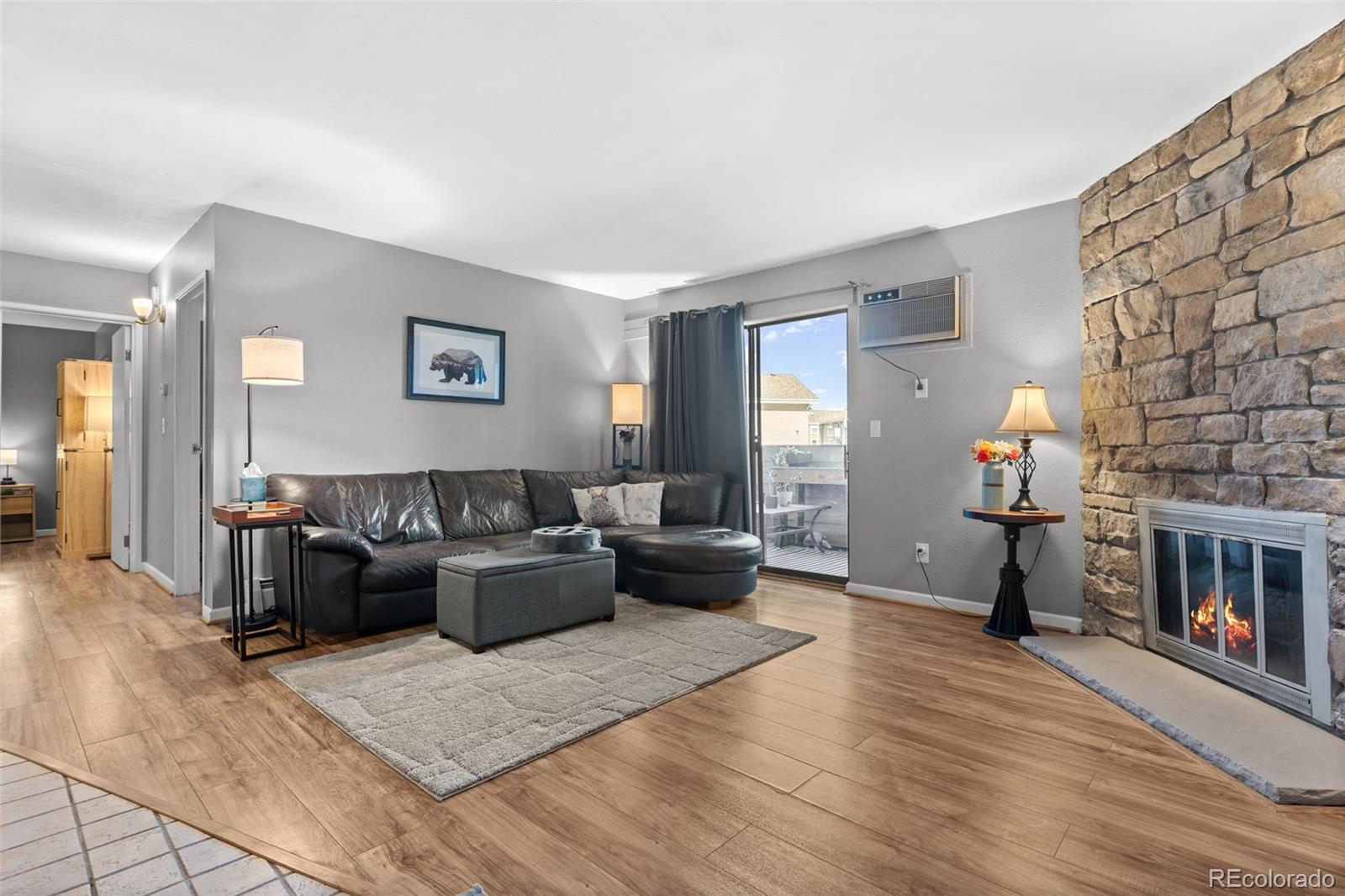  Denver Condo / Townhome | MLS #: 989347010150 E Virginia Avenue 108, Denver Beds: 2 Baths: 2 Price: $199,000