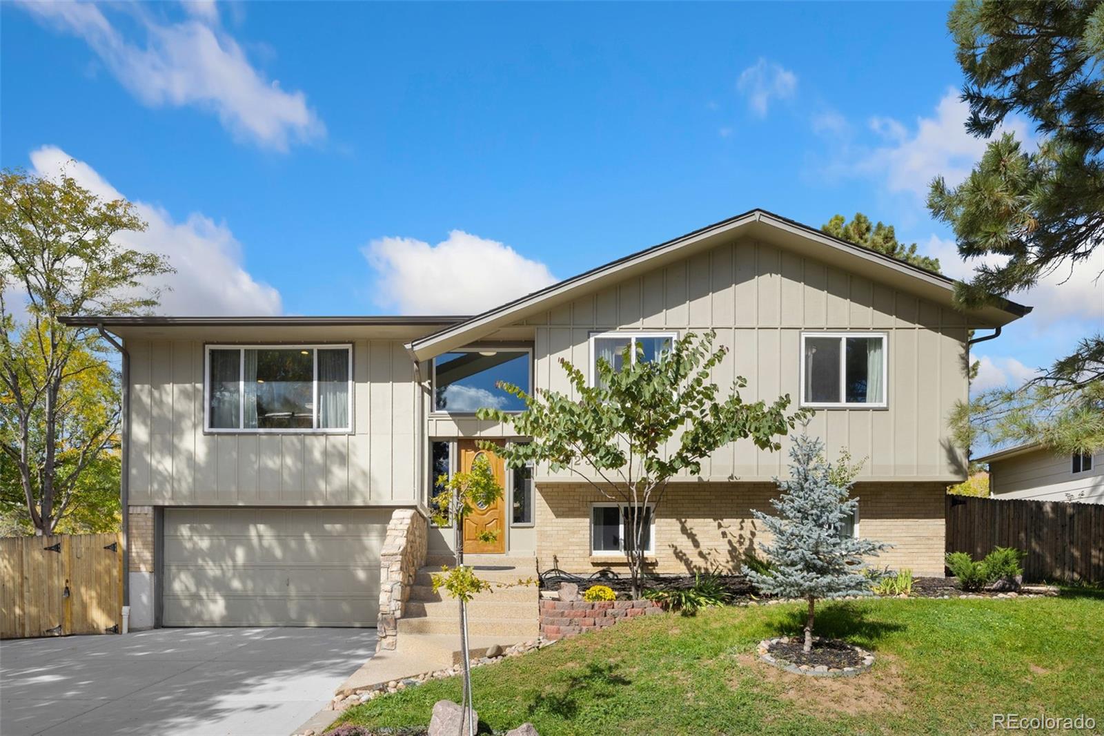 Walnut Hills Centennial Home | MLS #: 96998087423 E Costilla Boulevard, Centennial Beds: 4 Baths: 3 Price: $739,999