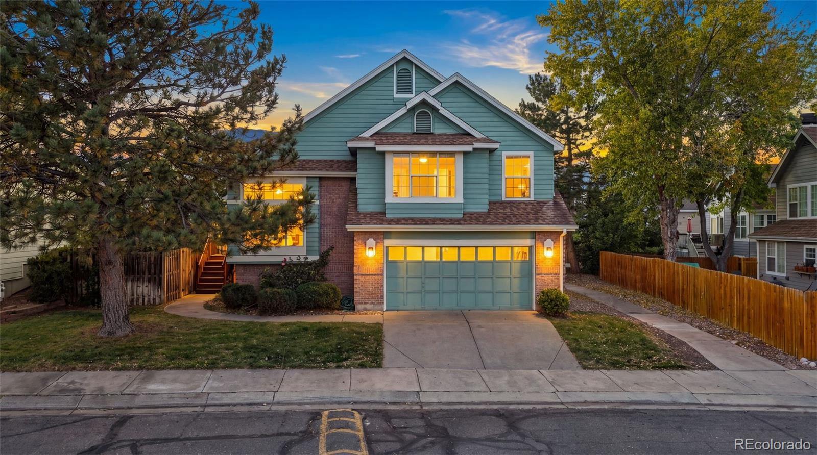  Lakewood Home | MLS #: 55947981163 S Flower Circle, Lakewood Beds: 3 Baths: 3 Price: $579,900