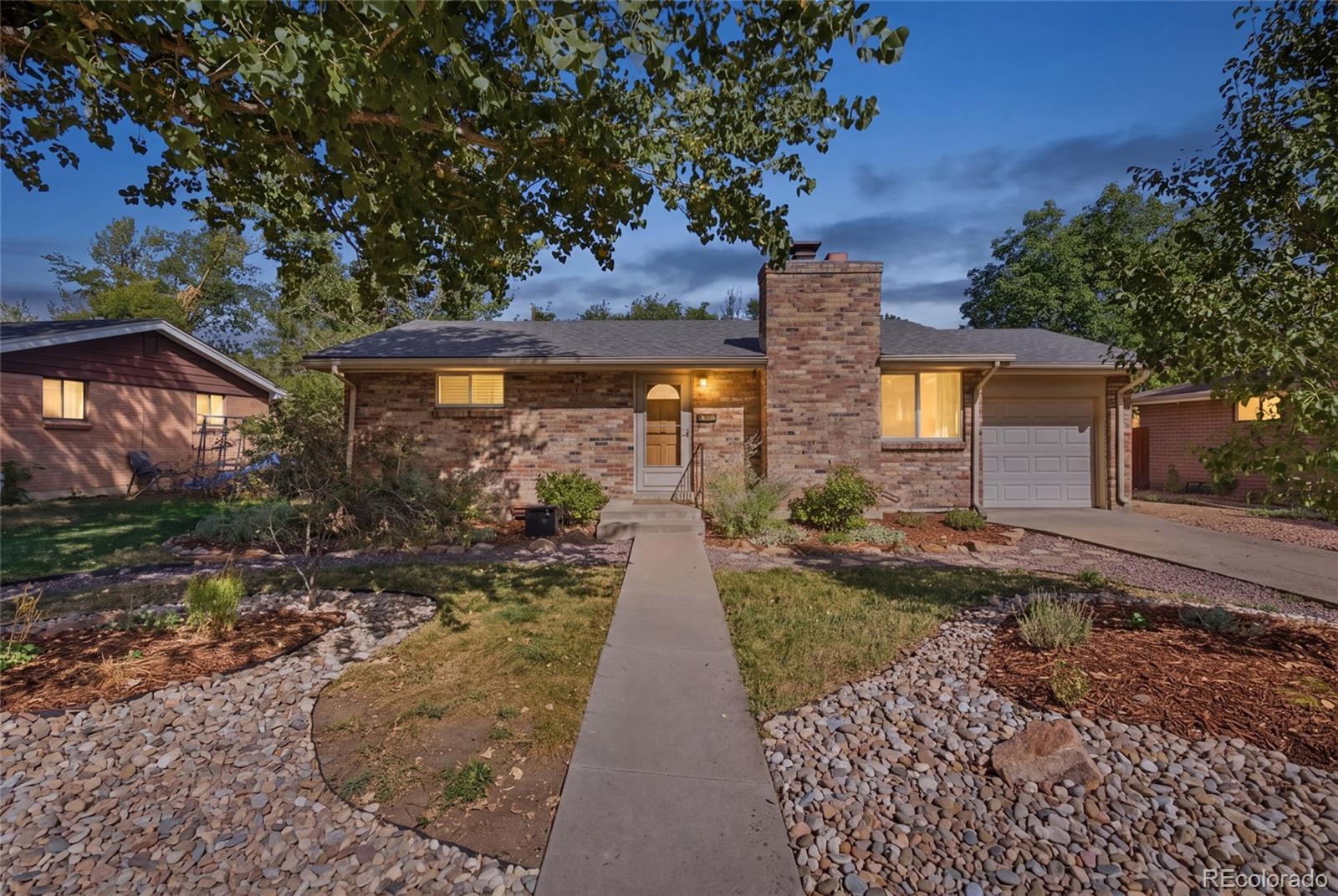  Littleton Home | MLS #: 45106763435 W Powers Place, Littleton Beds: 4 Baths: 2 Price: $550,000