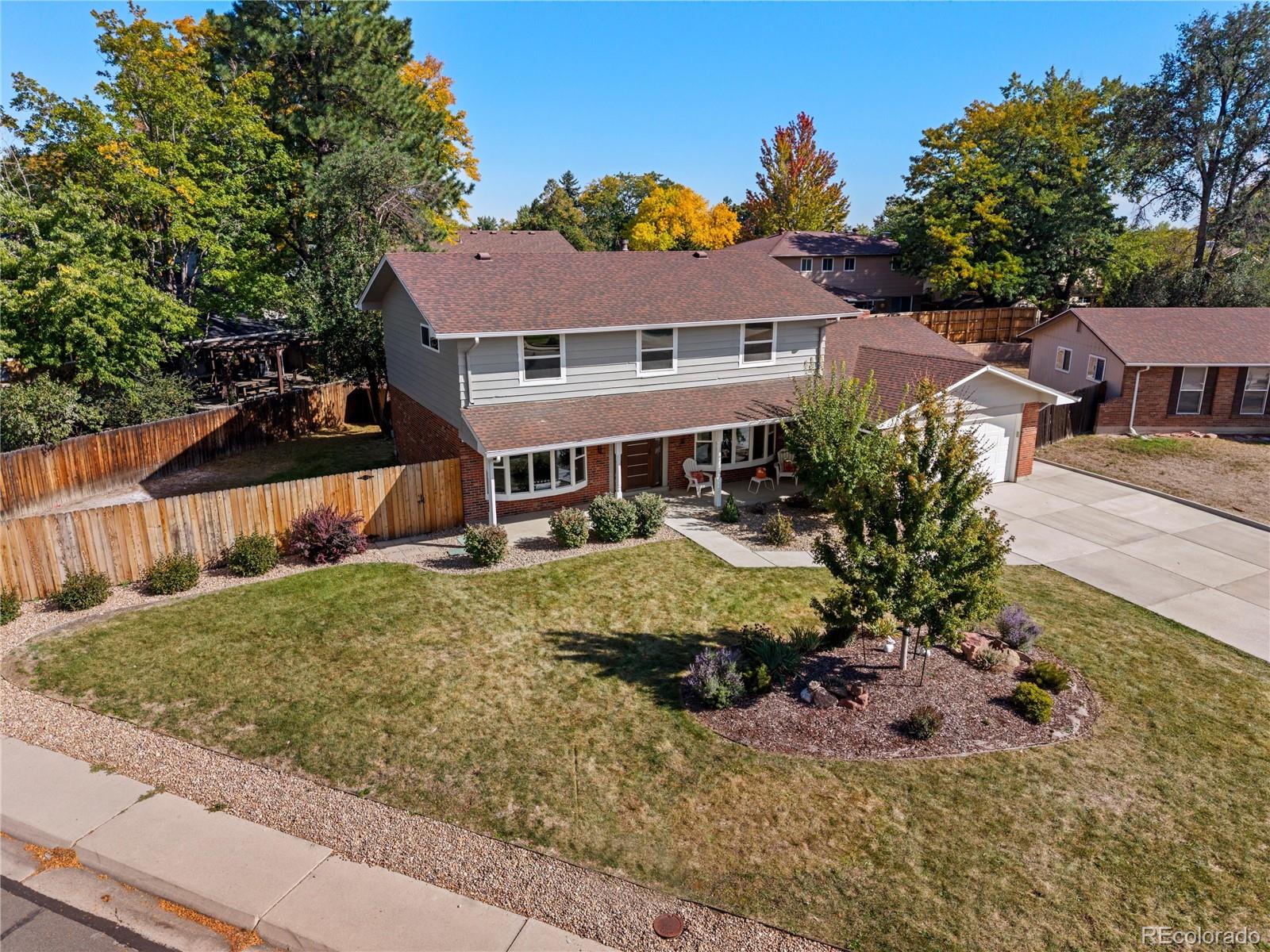 Lochwood Lakewood Home | MLS #: 40541689816 W Iowa Drive, Lakewood Beds: 4 Baths: 4 Price: $800,000