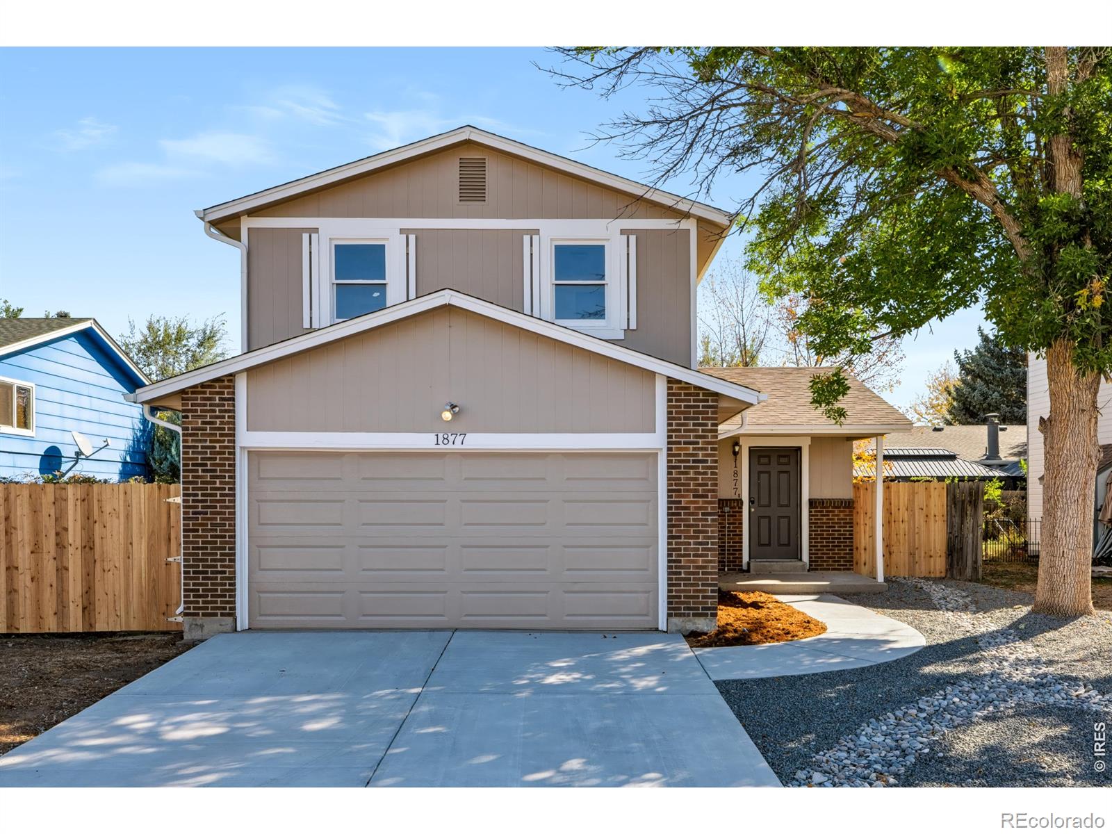  Longmont Home | MLS #: 45678910701721877  Lincoln Drive, Longmont Beds: 3 Baths: 3 Price: $450,000