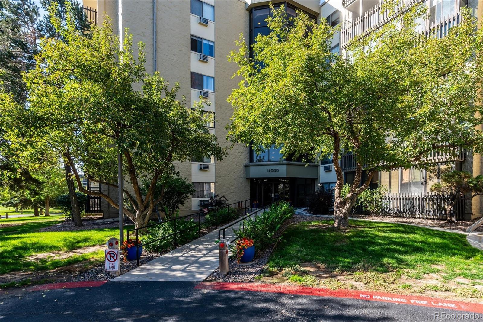 Heather Gardens Aurora Condo / Townhome | MLS #: 936320114000 E Linvale Place 108, Aurora Beds: 2 Baths: 1 Price: $229,000