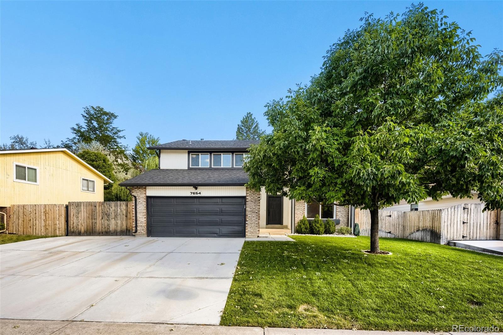  Littleton Home | MLS #: 95701607654 W Ontario Place, Littleton Beds: 3 Baths: 3 Price: $630,000