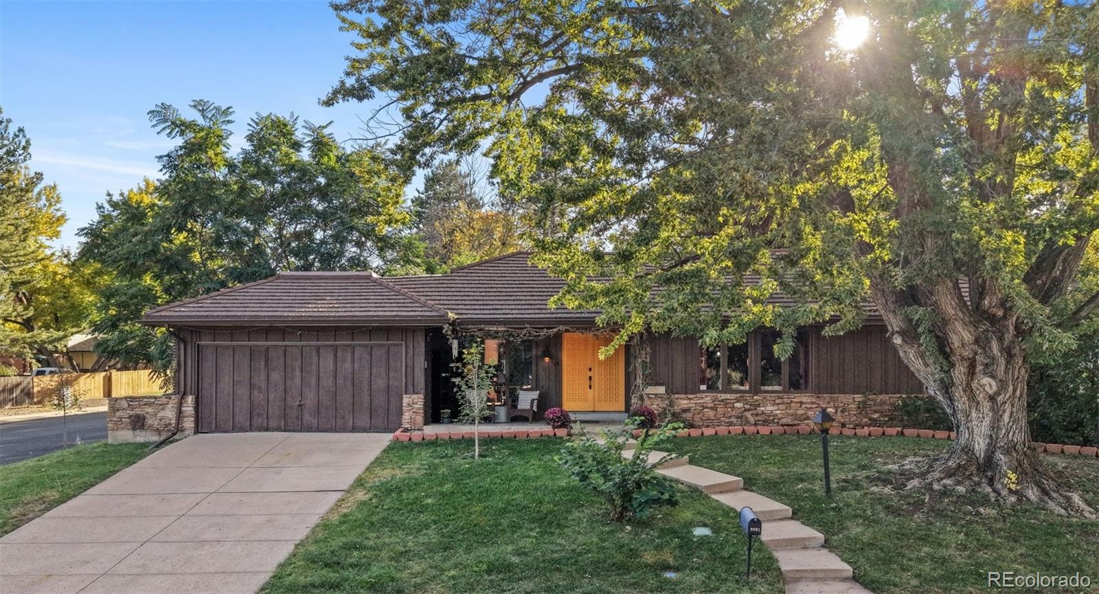  Denver Home | MLS #: 75333863691 S Narcissus Way, Denver Beds: 4 Baths: 3 Price: $933,000