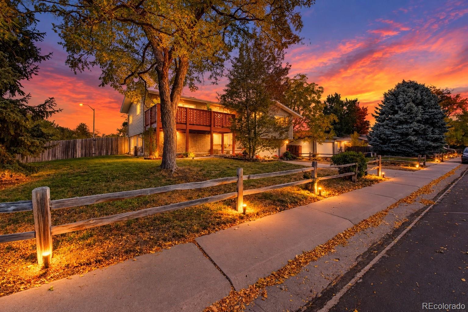  Lakewood Home | MLS #: 840198410769 W Warren Drive, Lakewood Beds: 4 Baths: 3 Price: $650,000