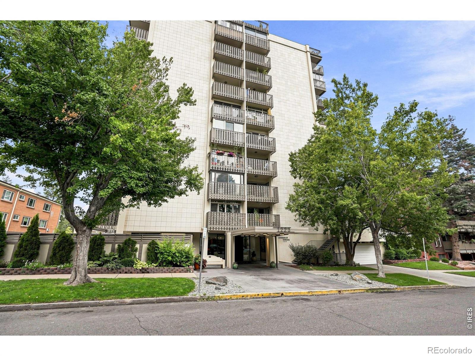  Denver Condo / Townhome | MLS #: 45678910703861223 N Race Street 303, Denver Beds: 1 Baths: 1 Price: $220,000
