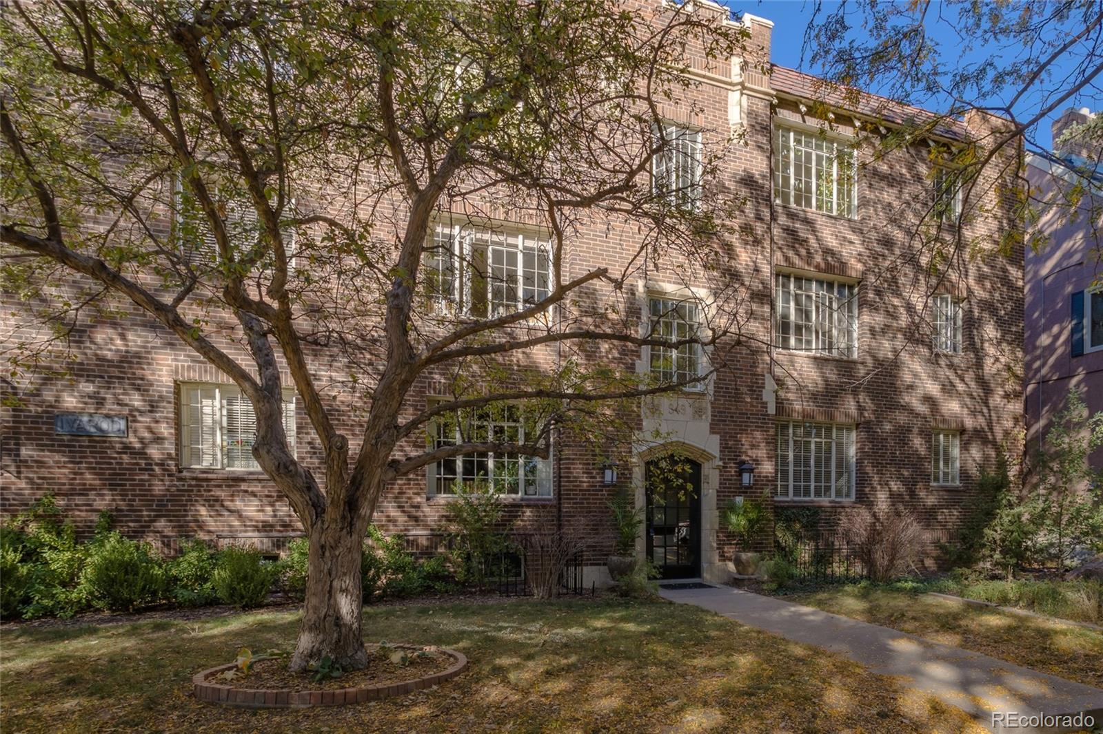 Capitol Denver Condo / Townhome | MLS #: 6377750949 N Emerson Street 8, Denver Beds: 2 Baths: 1 Price: $338,500