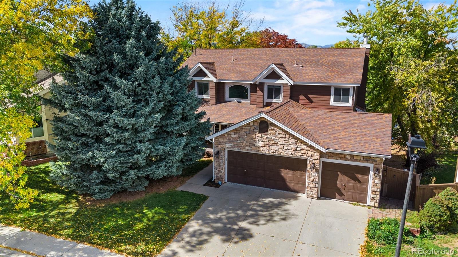  Highlands Ranch Home | MLS #: 38621609131  Sugarstone Circle, Highlands Ranch Beds: 6 Baths: 5 Price: $1,050,000