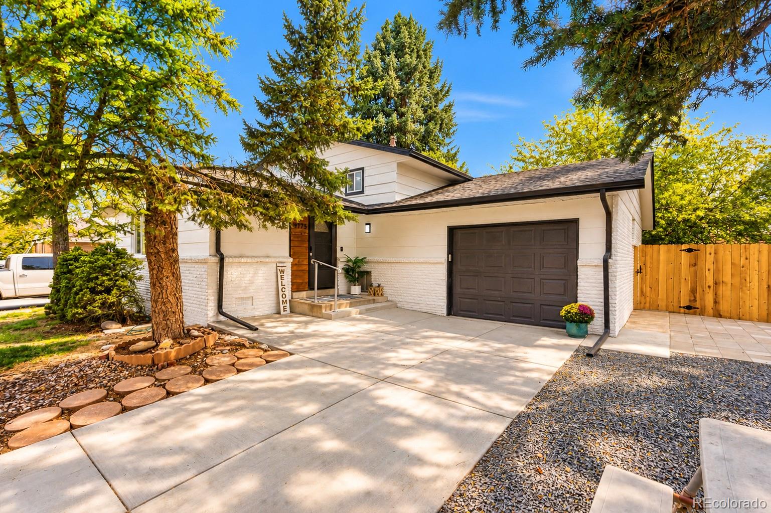 11775 E Virginia Drive, aurora&nbsp; House Search MLS Picture
