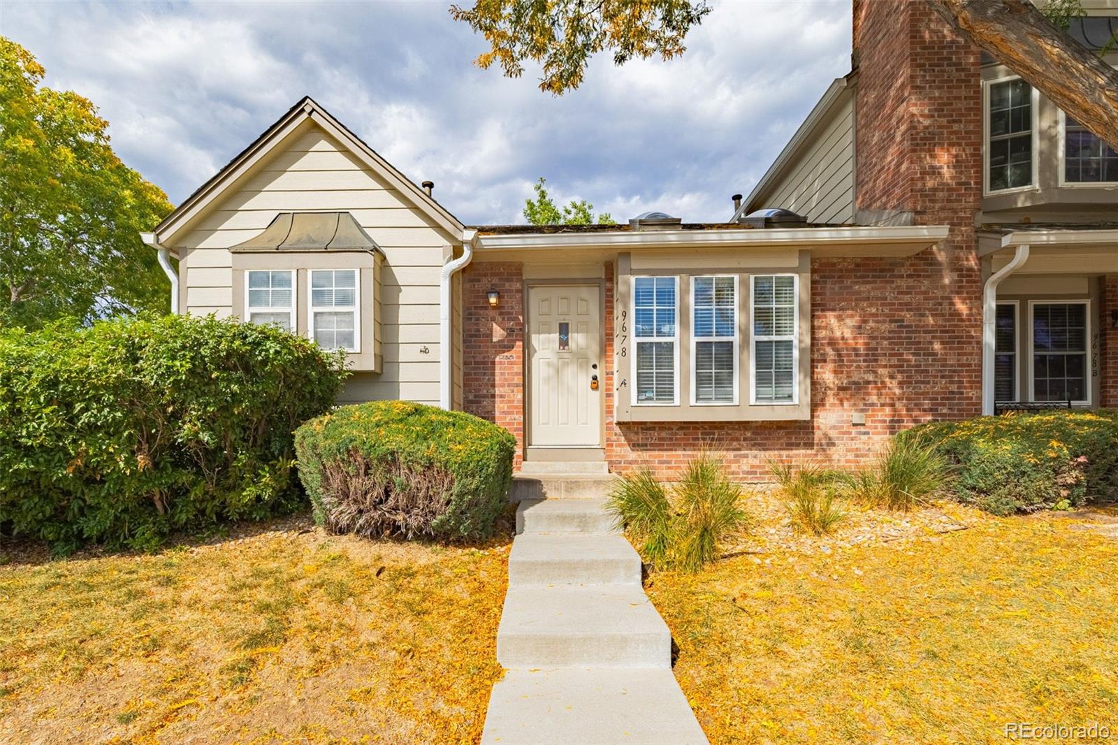  Littleton Condo / Townhome | MLS #: 40646349678 W Chatfield Avenue A, Littleton Beds: 3 Baths: 2 Price: $385,000