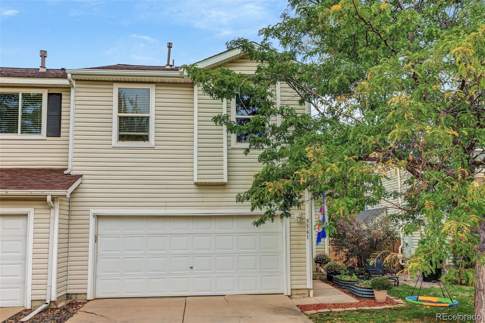 Trail Ridge Aurora Condo / Townhome | MLS #: 61274875561 S Quemoy Circle , Aurora Beds: 3 Baths: 3 Price: $435,000